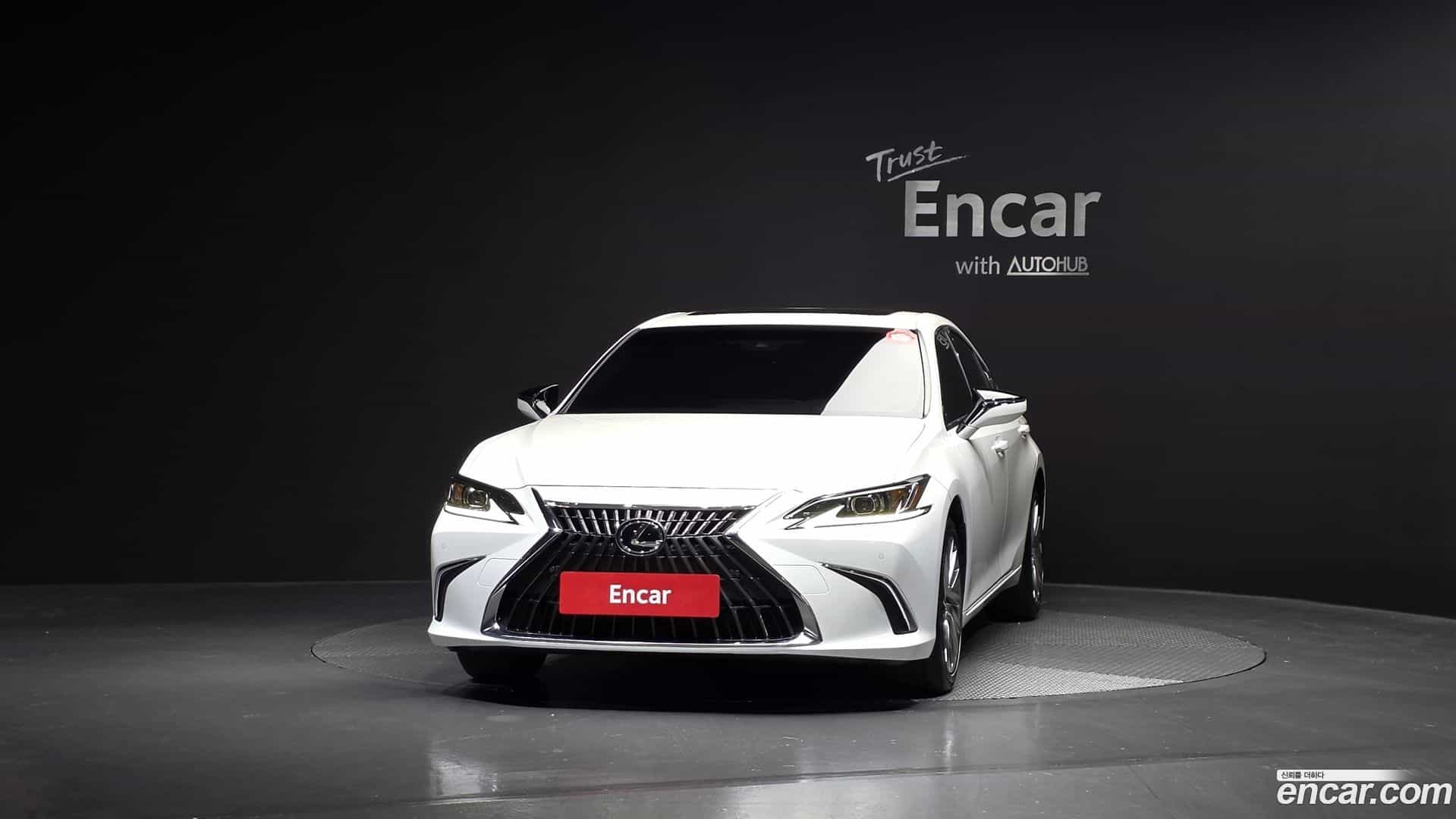 ES Lexus 2024.7-OUTER-003