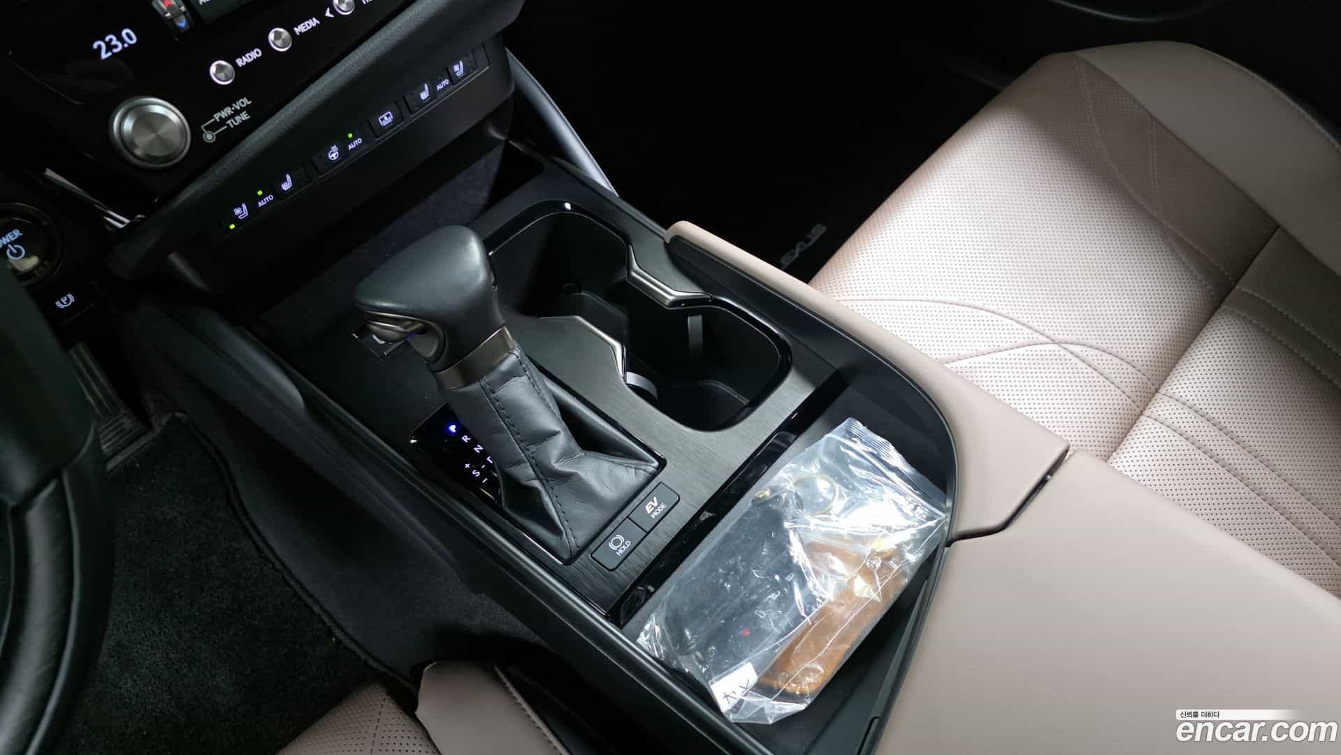 ES Lexus 2024.7-INNER-009