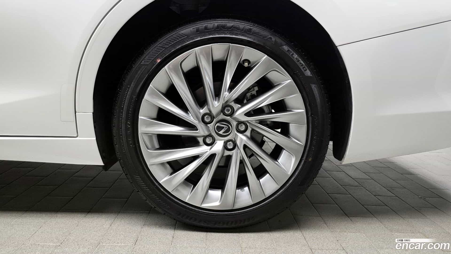 ES Lexus 2024.7-OUTER-031