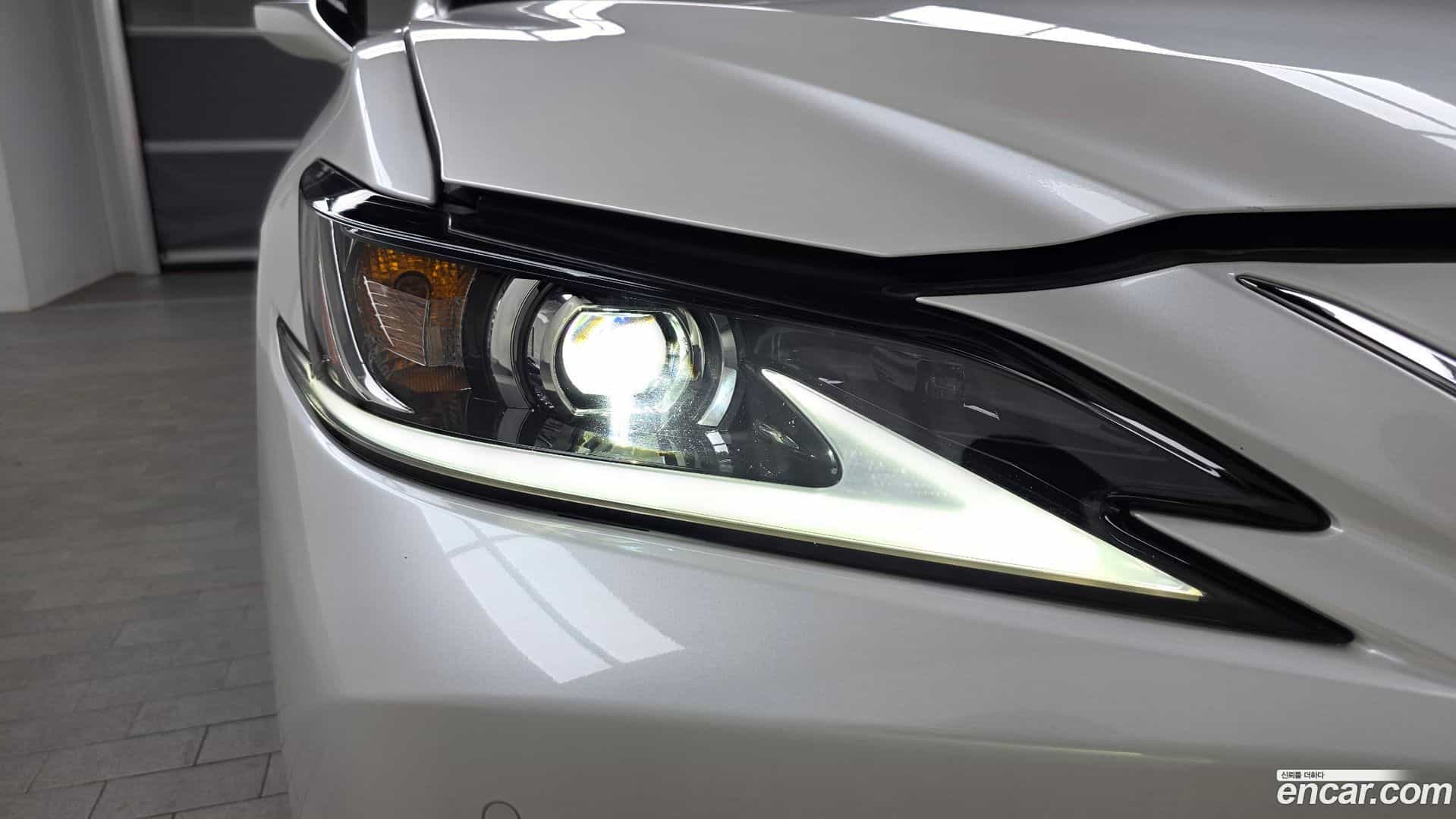 ES Lexus 2024.7-OUTER-032