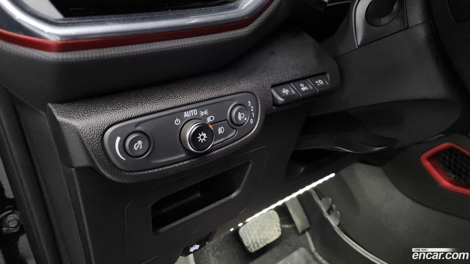 Trailblazer Chevrolet 2020.4-OPTION-052