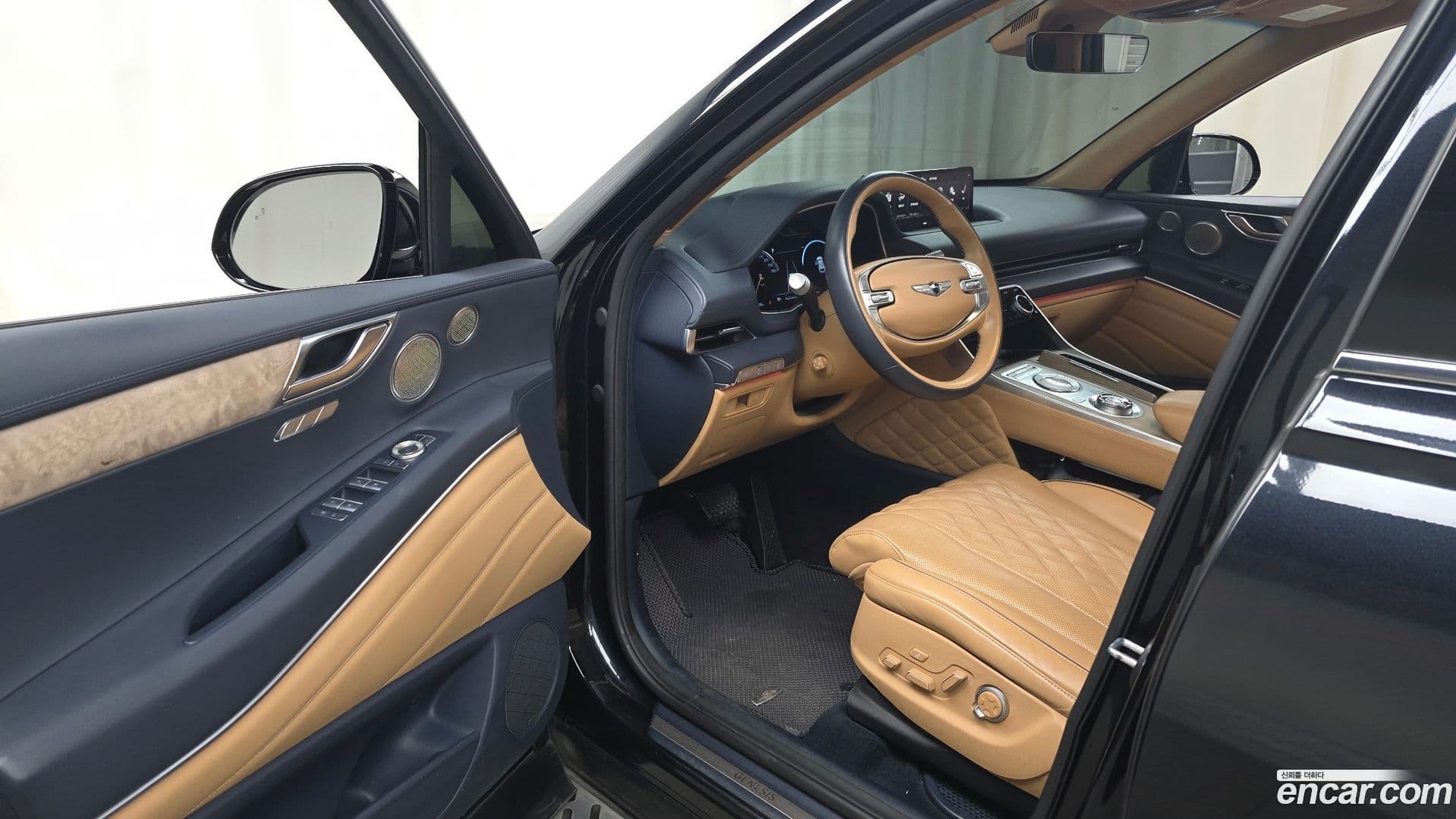Main__Slider__Photo:GV80 Genesis 2020.6-9