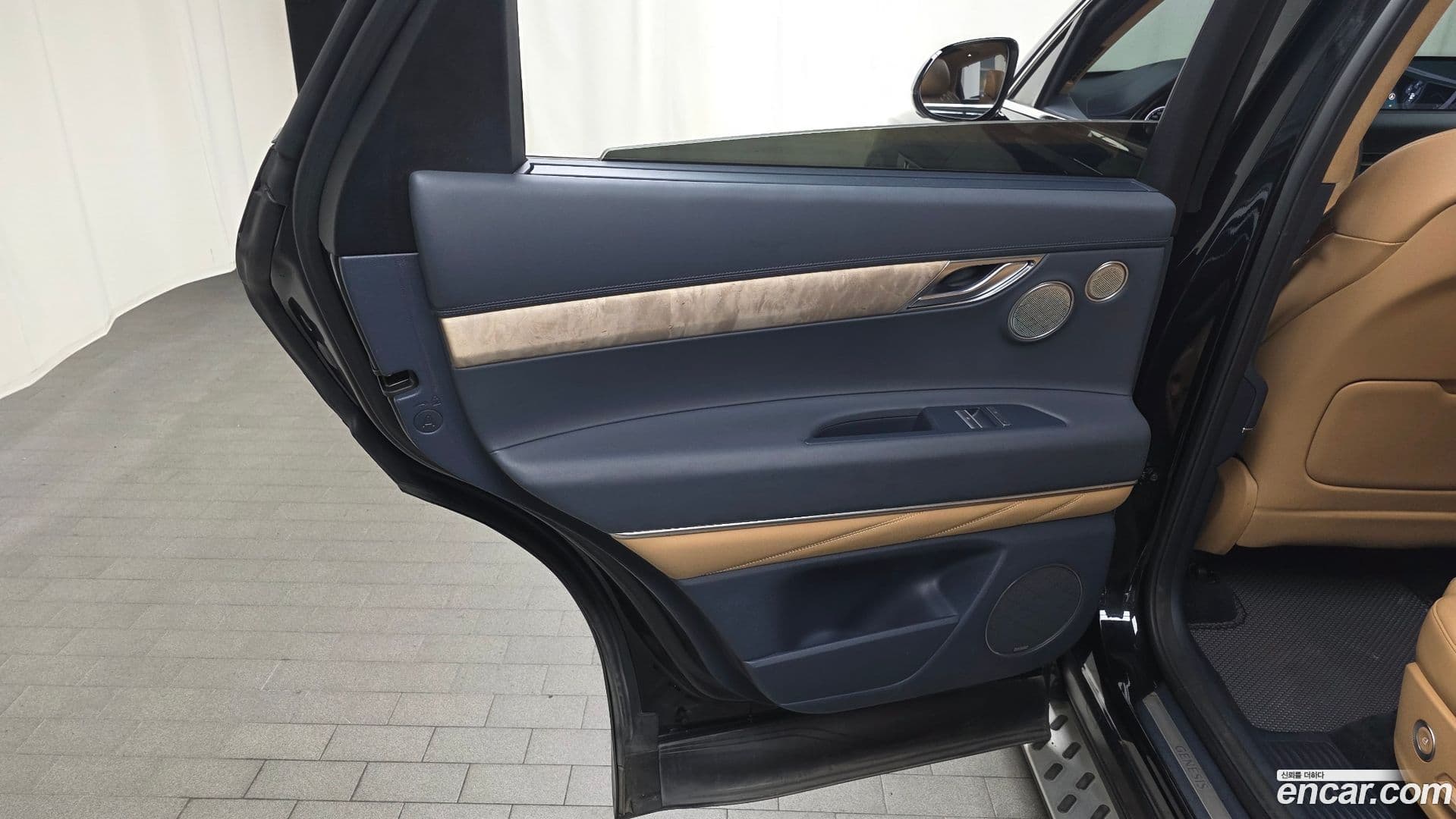 Main__Slider__Photo:GV80 Genesis 2020.6-24
