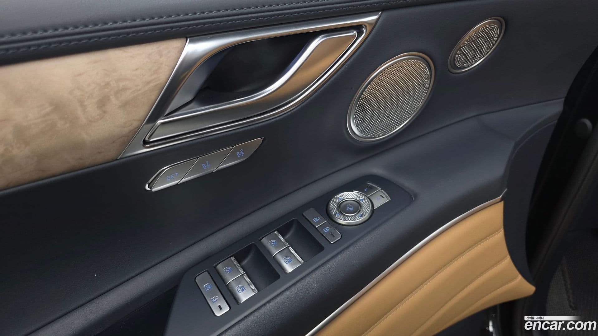 Main__Slider__Photo:GV80 Genesis 2020.6-27