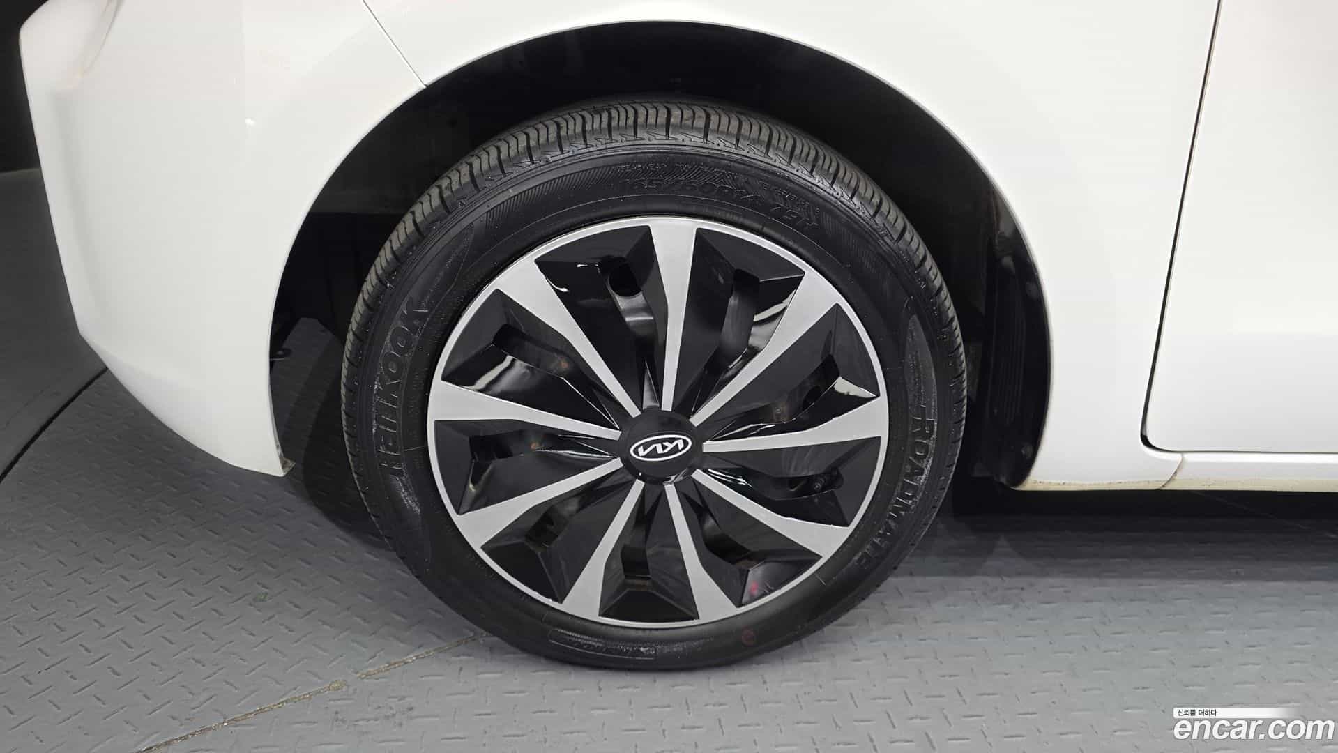 RAY Kia 2022.2-OUTER-005