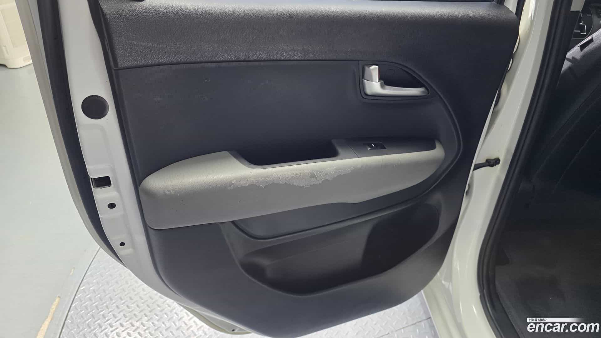 RAY Kia 2022.2-INNER-035