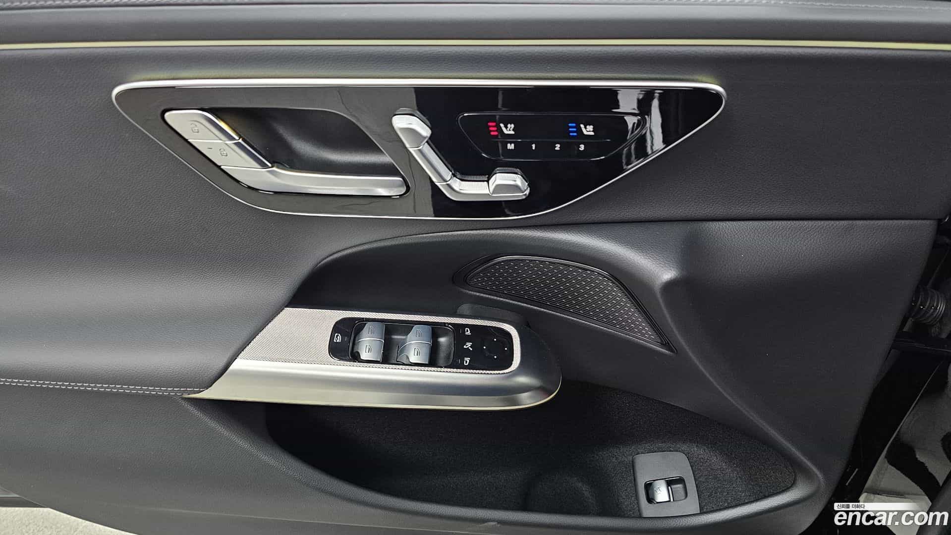 E-Class Mercedes-Benz 2025.4-OPTION-042