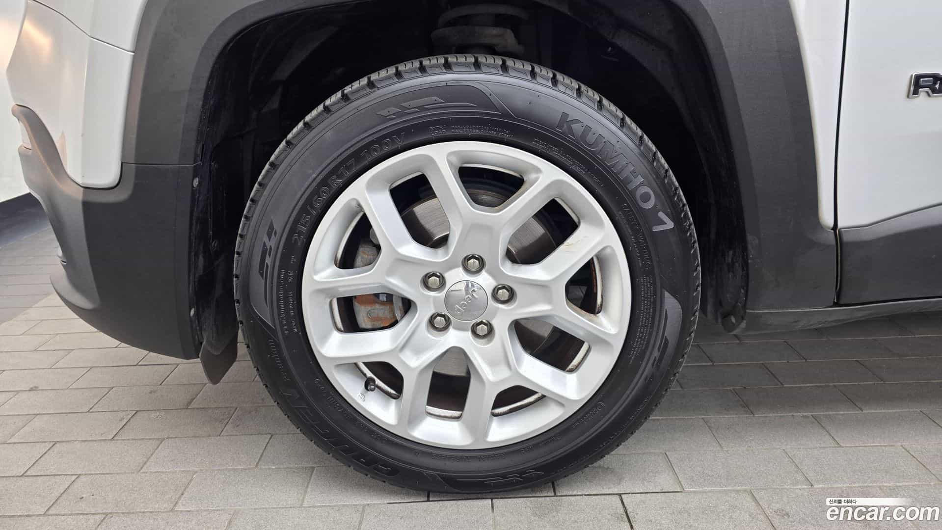Renegade Jeep 2017.5-OUTER-005