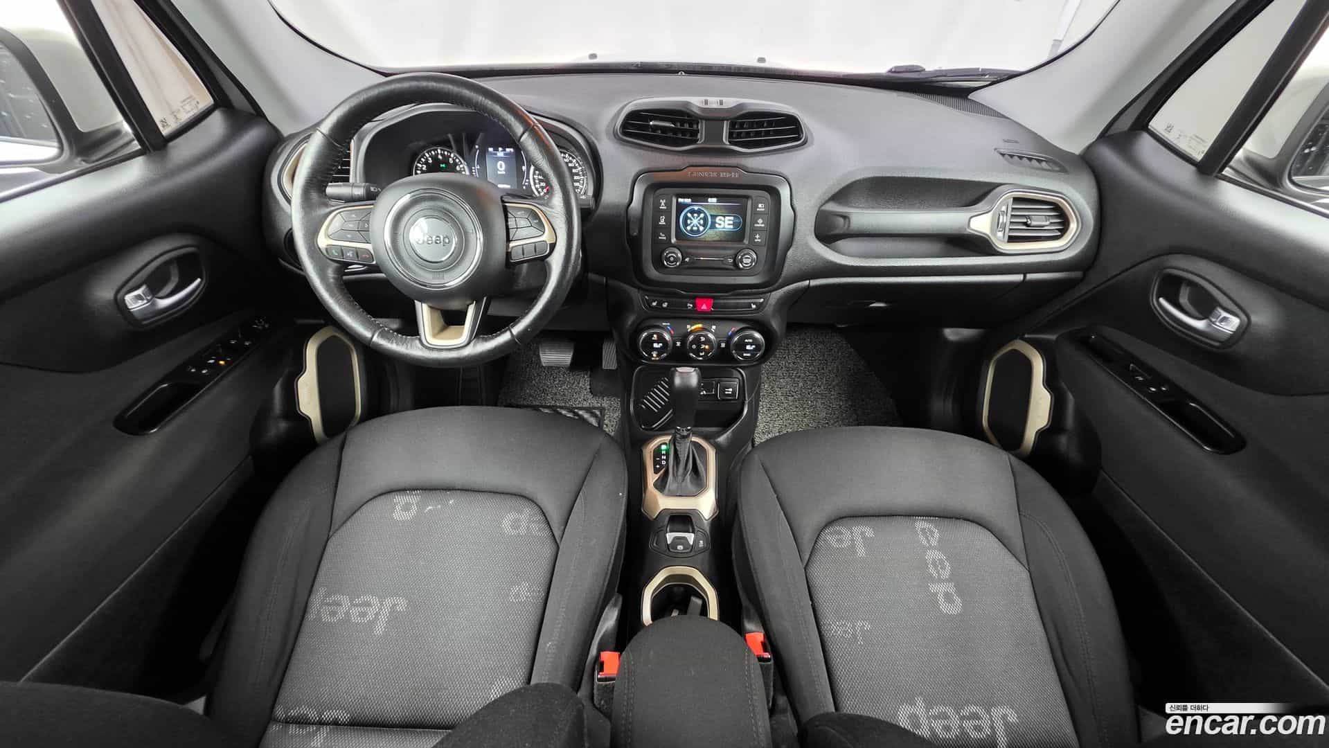 Renegade Jeep 2017.5-INNER-007