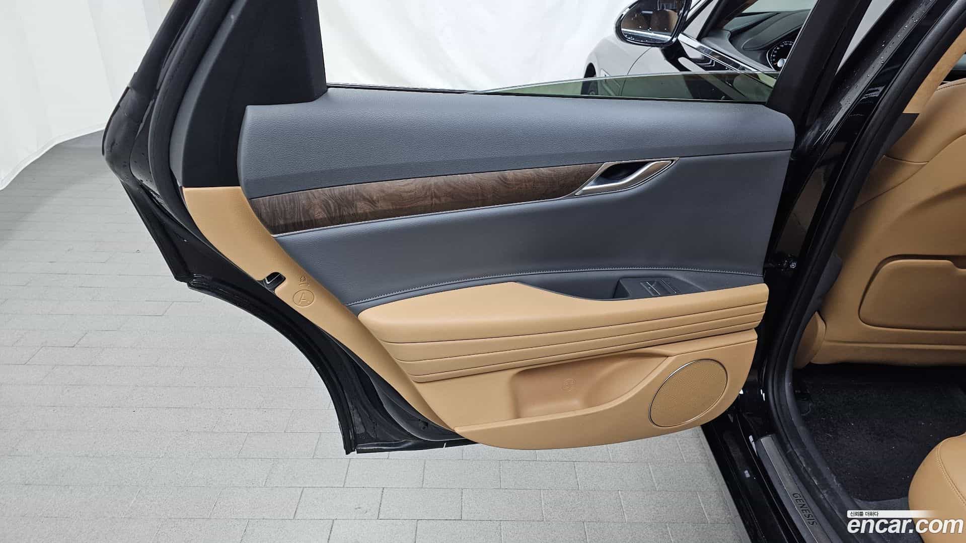 G80 Genesis 2020.10-INNER-035