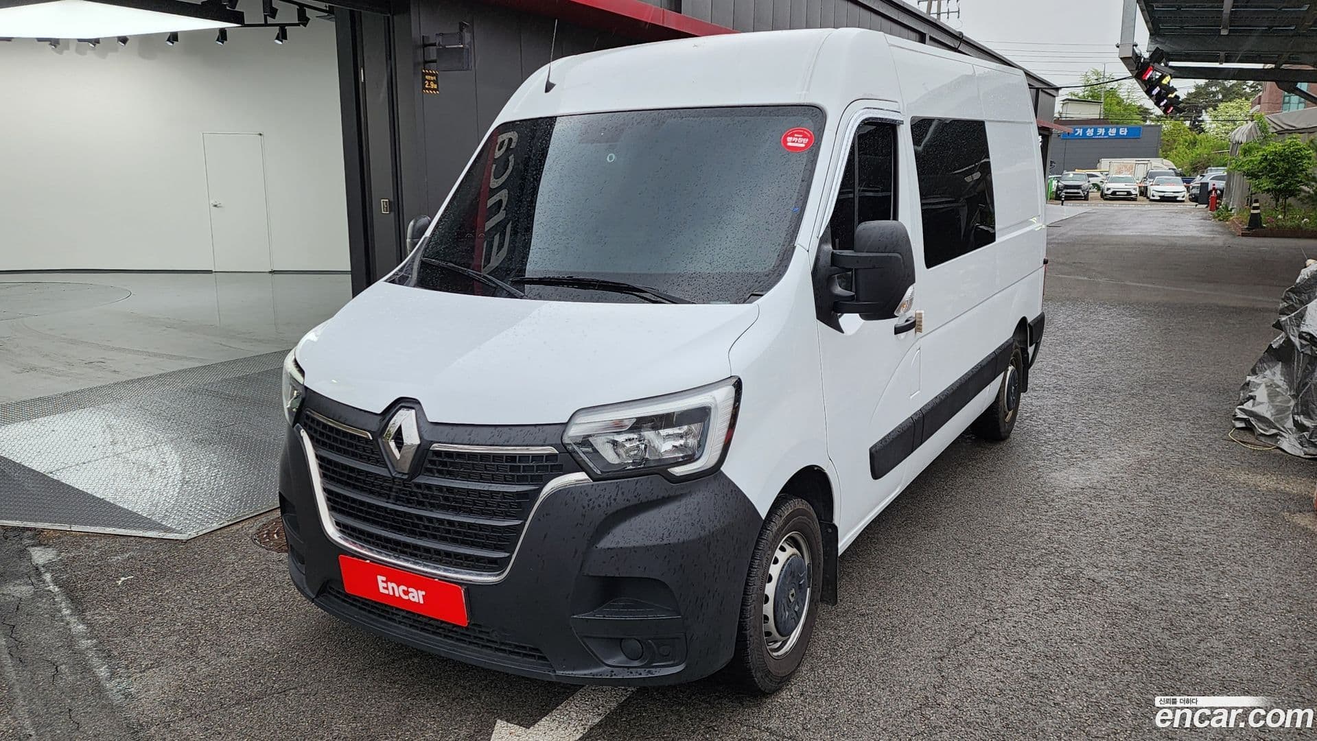 Main__Slider__Photo:Master Renault Korea 2020.11-0