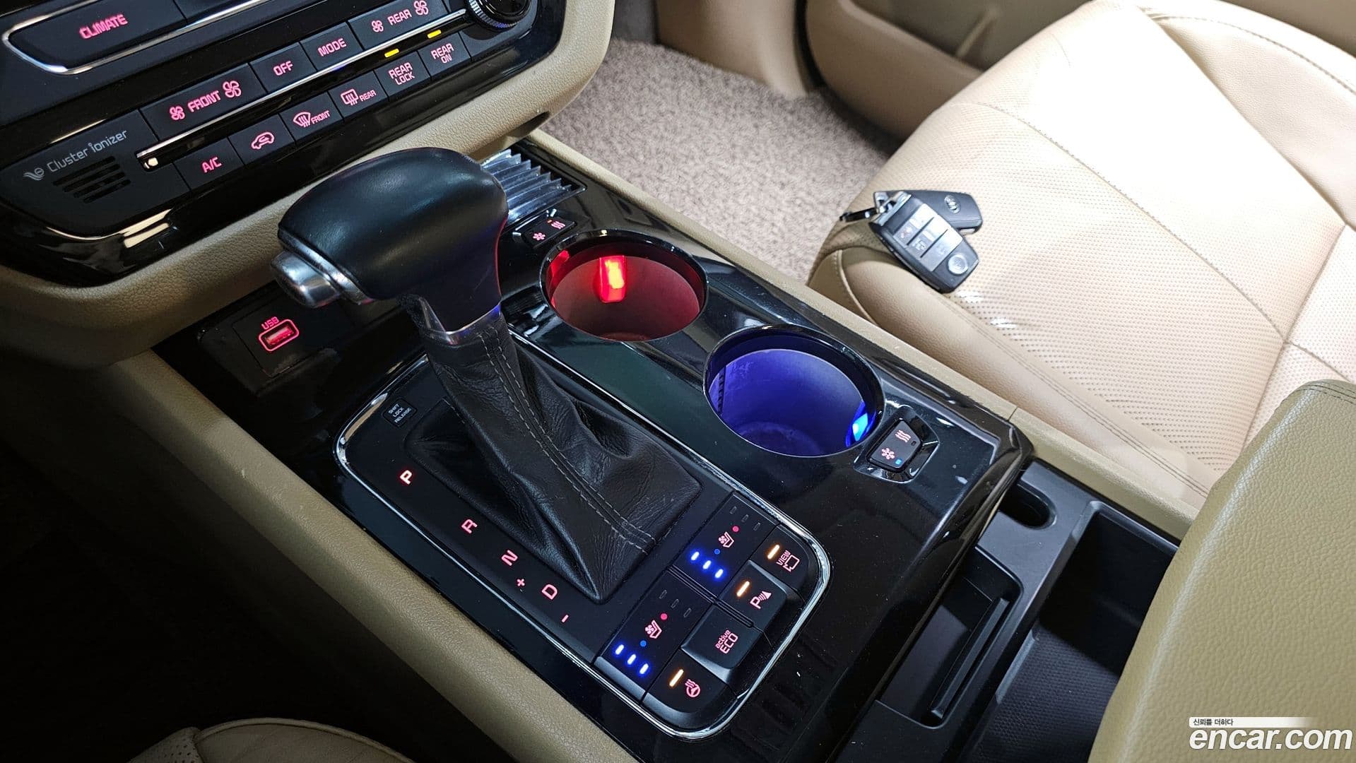 Main__Slider__Photo:Canival Kia 2016.7-8