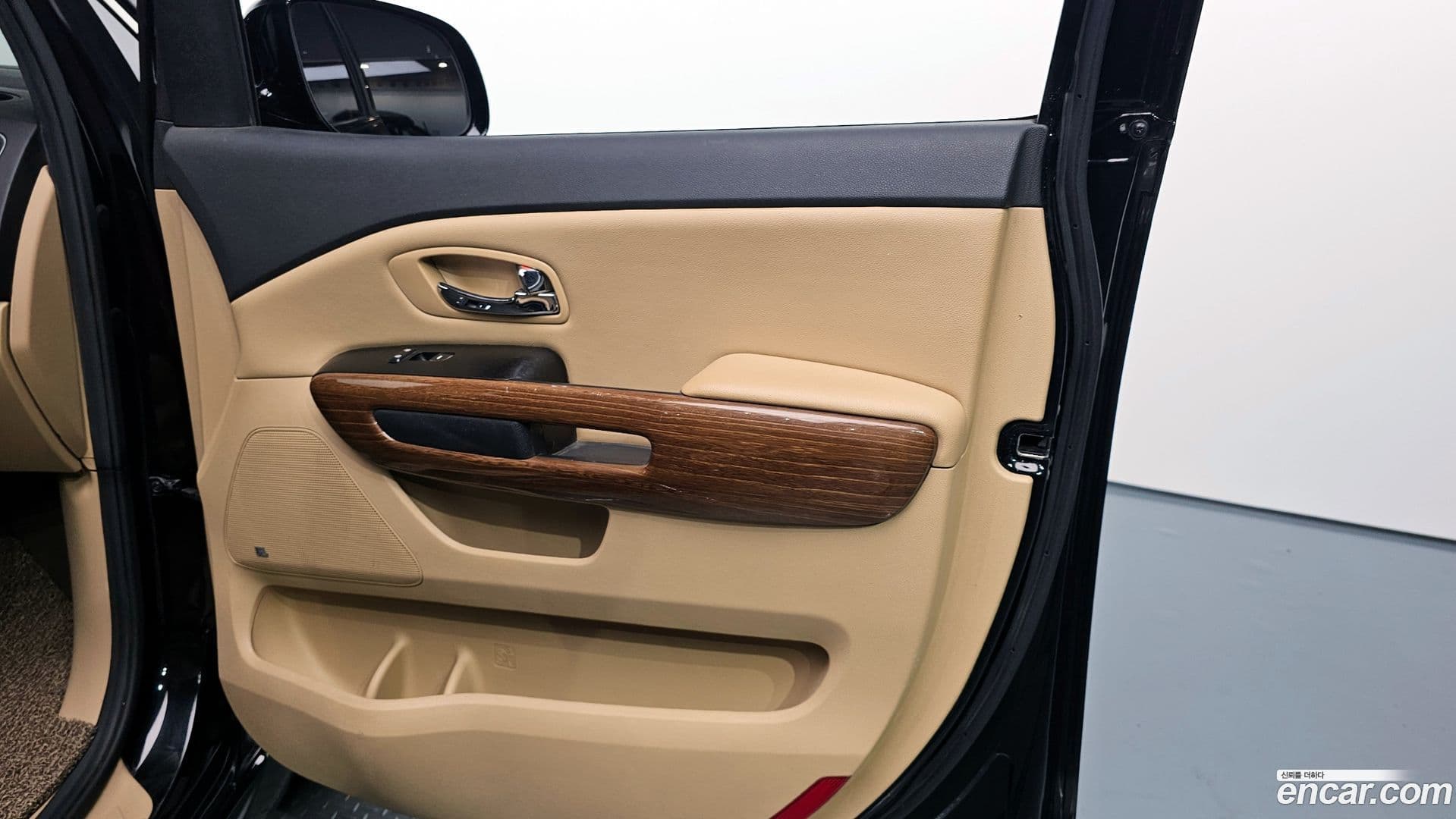 Main__Slider__Photo:Canival Kia 2016.7-23