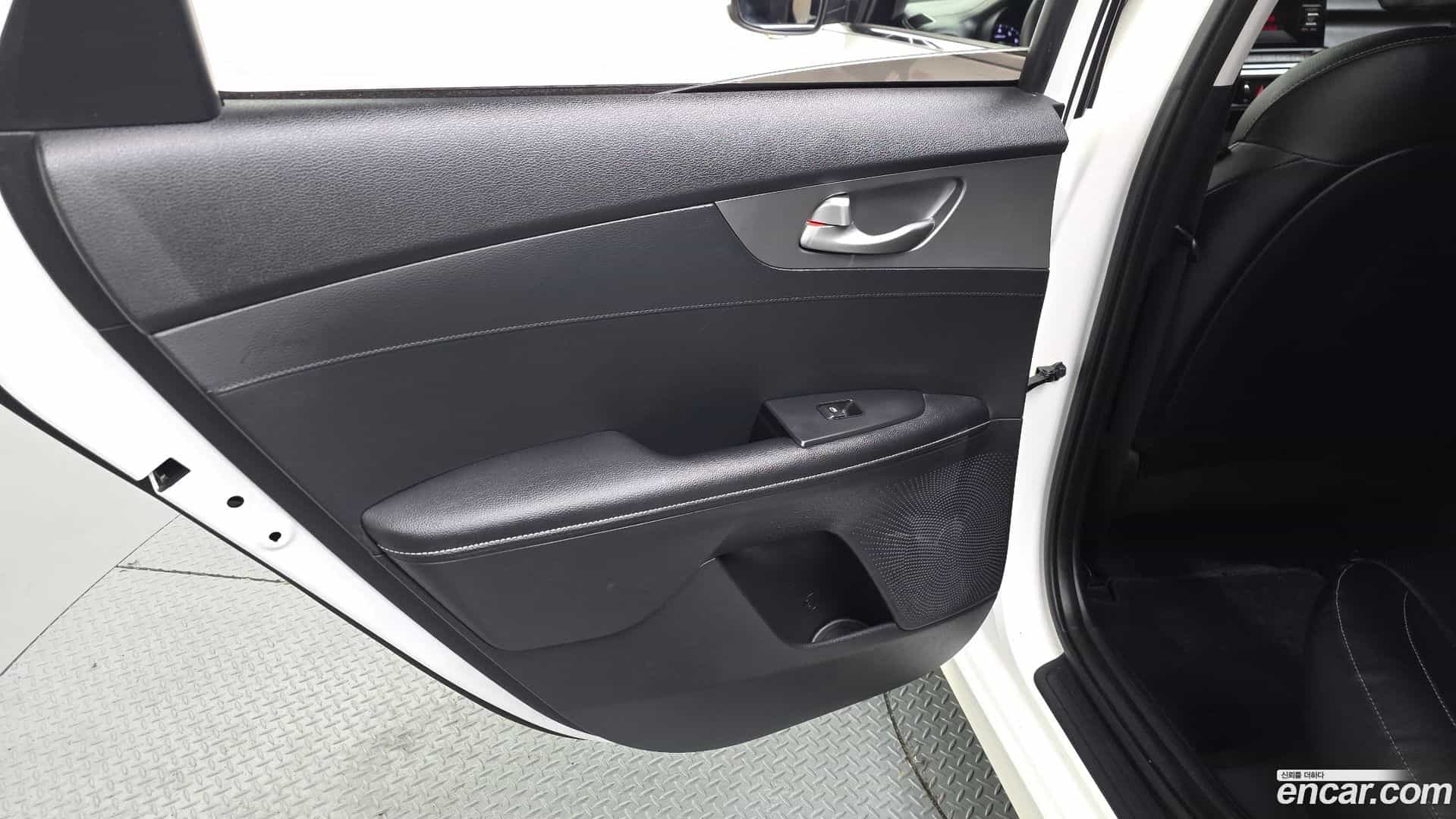 K3 Kia 2019.2-INNER-035