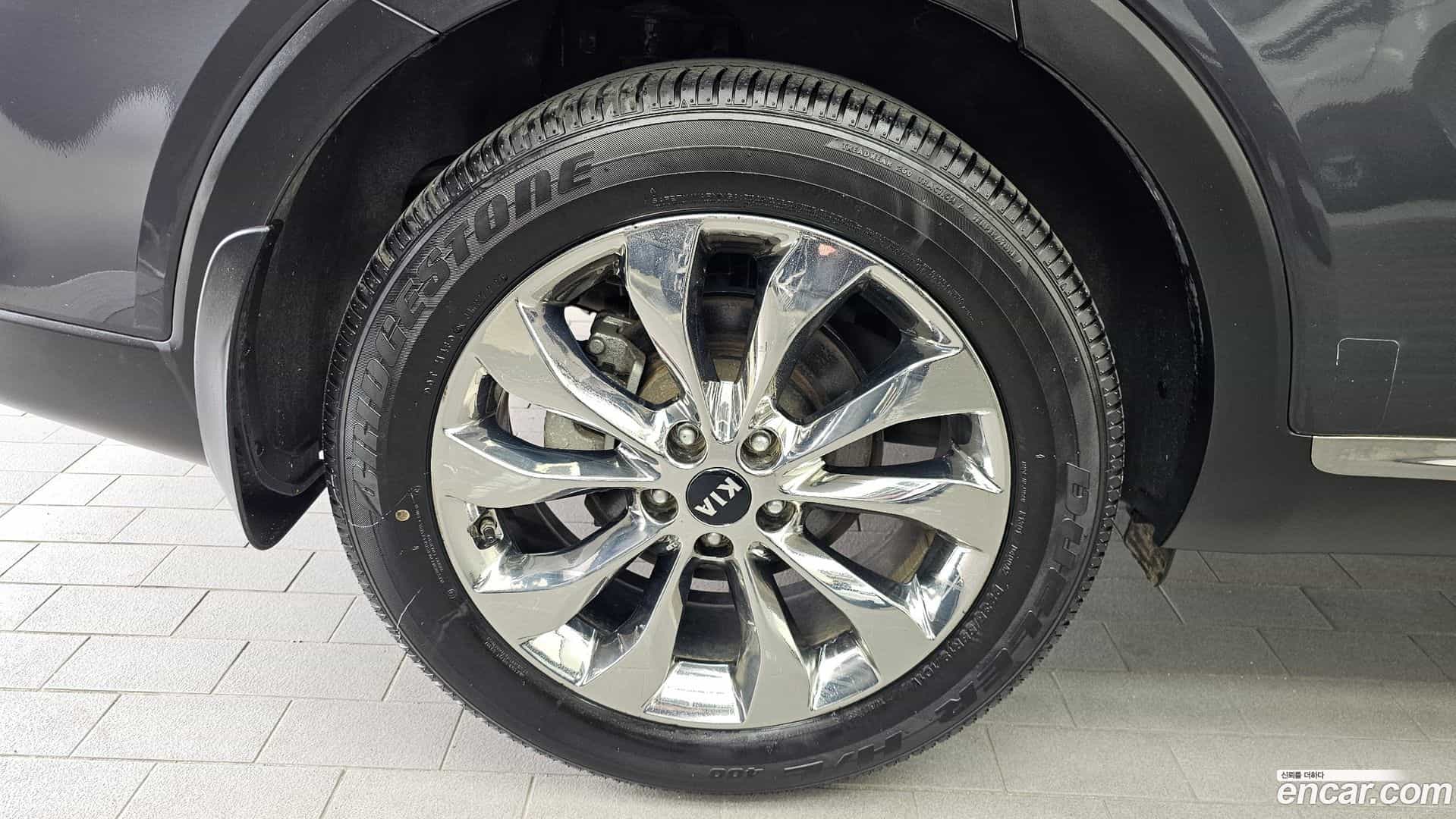 Sorento Kia 2019.6-OUTER-005