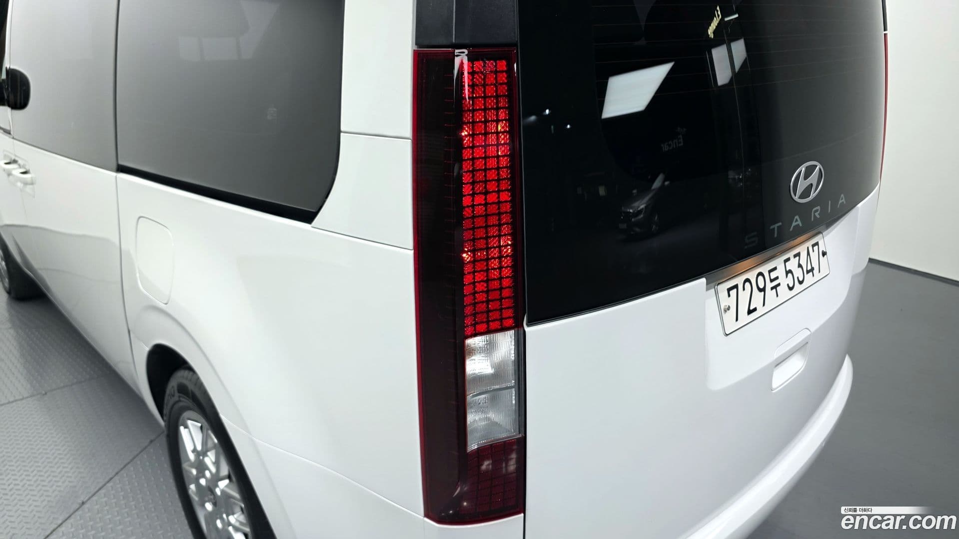 Main__Slider__Photo:Staria Hyundai 2024.3-22