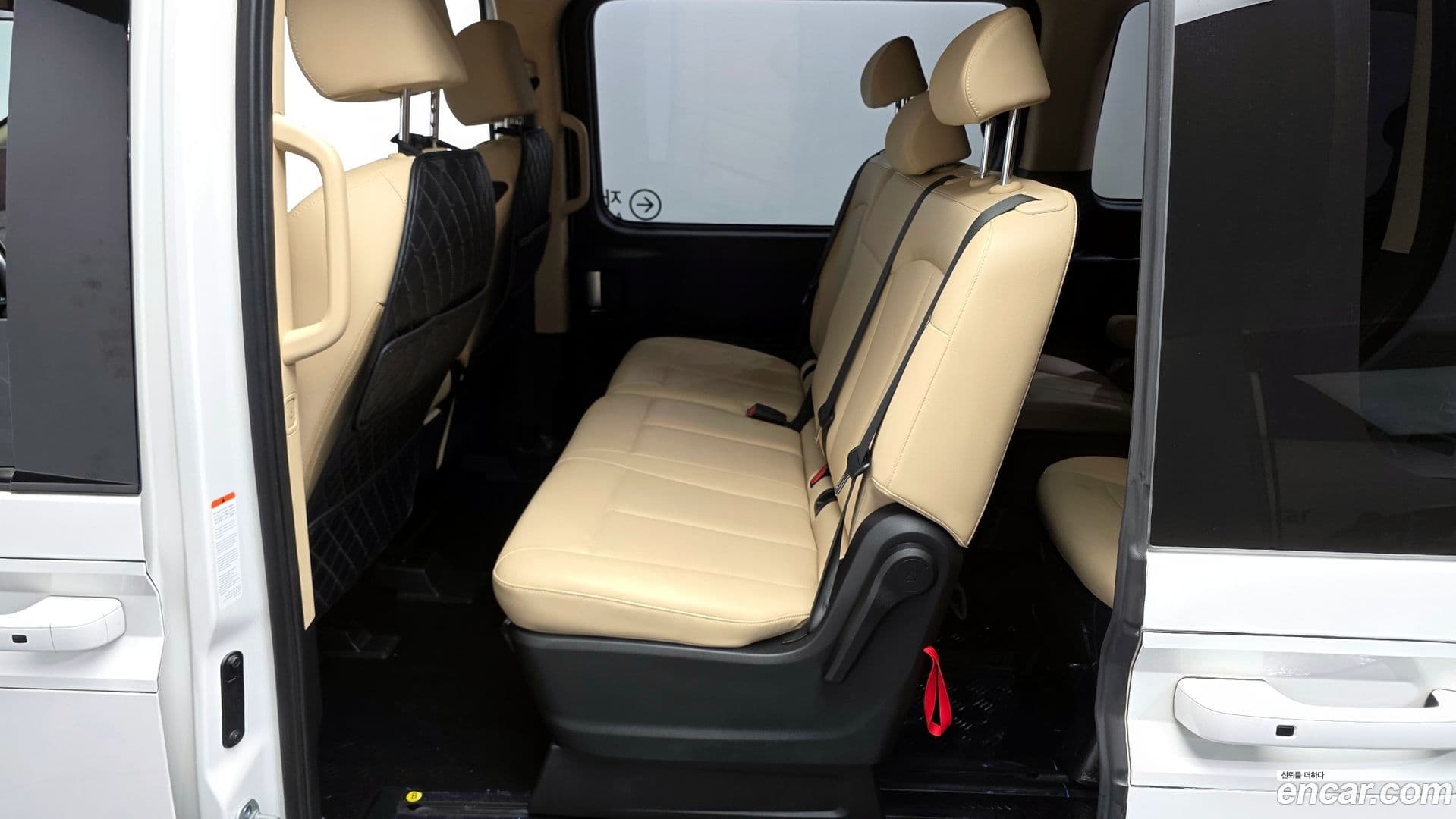 Main__Slider__Photo:Staria Hyundai 2024.3-25