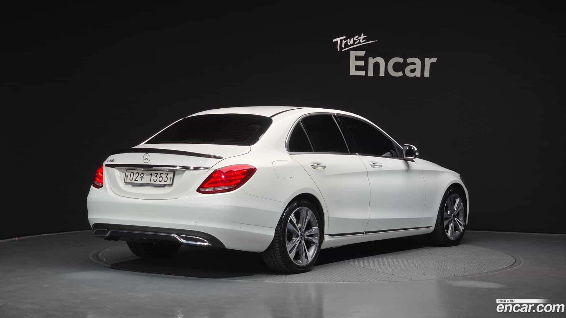 C-Class Mercedes-Benz 2018.2-OUTER-003
