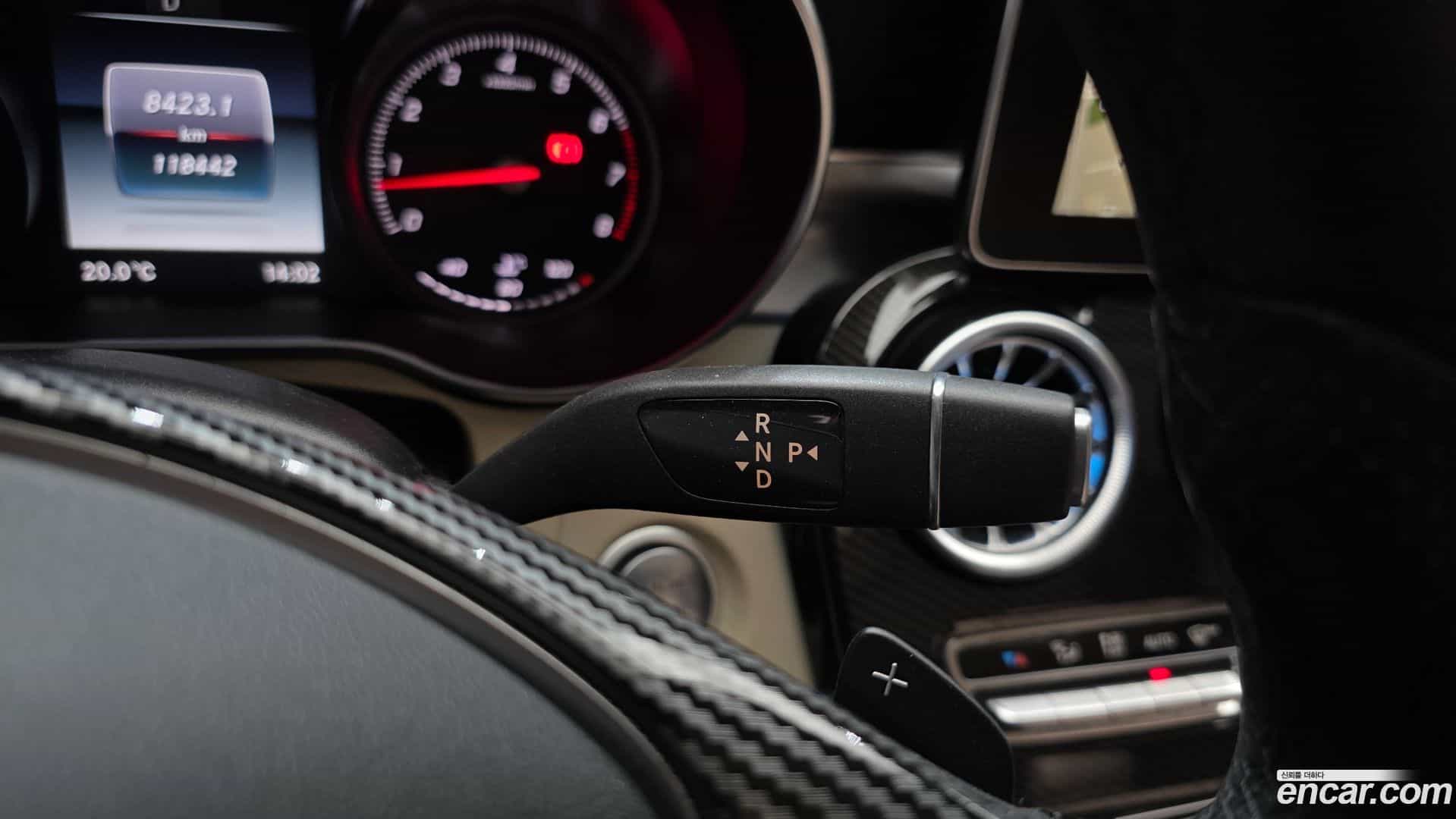 C-Class Mercedes-Benz 2018.2-INNER-009