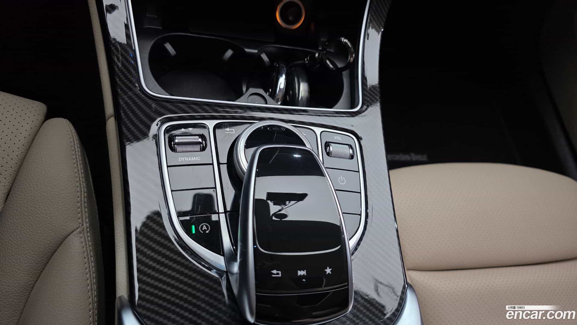 C-Class Mercedes-Benz 2018.2-OPTION-023