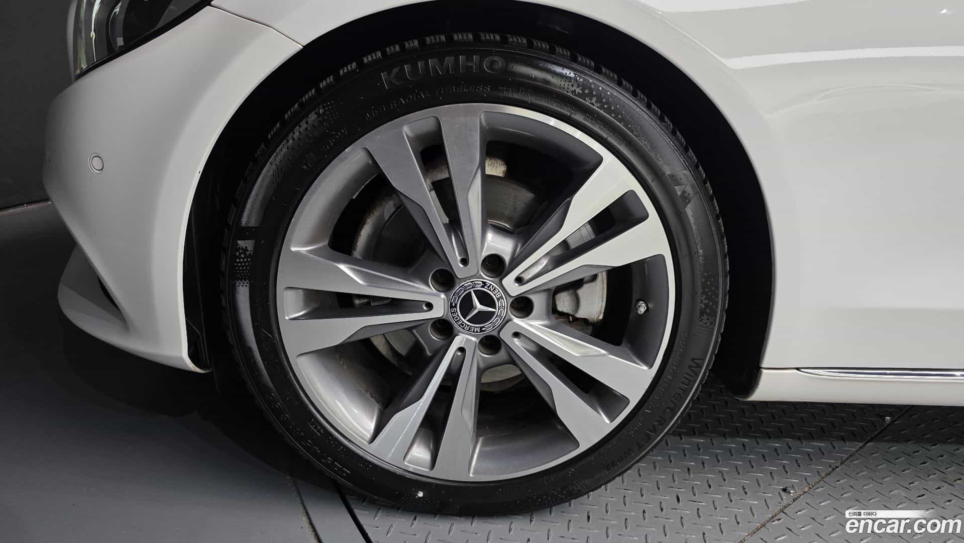 C-Class Mercedes-Benz 2018.2-OUTER-031