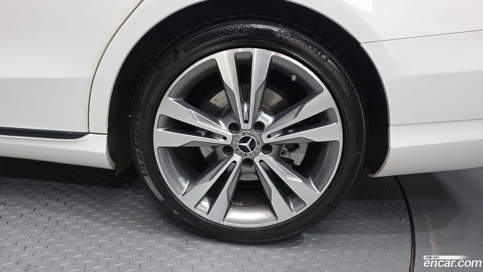 C-Class Mercedes-Benz 2018.2-OUTER-032