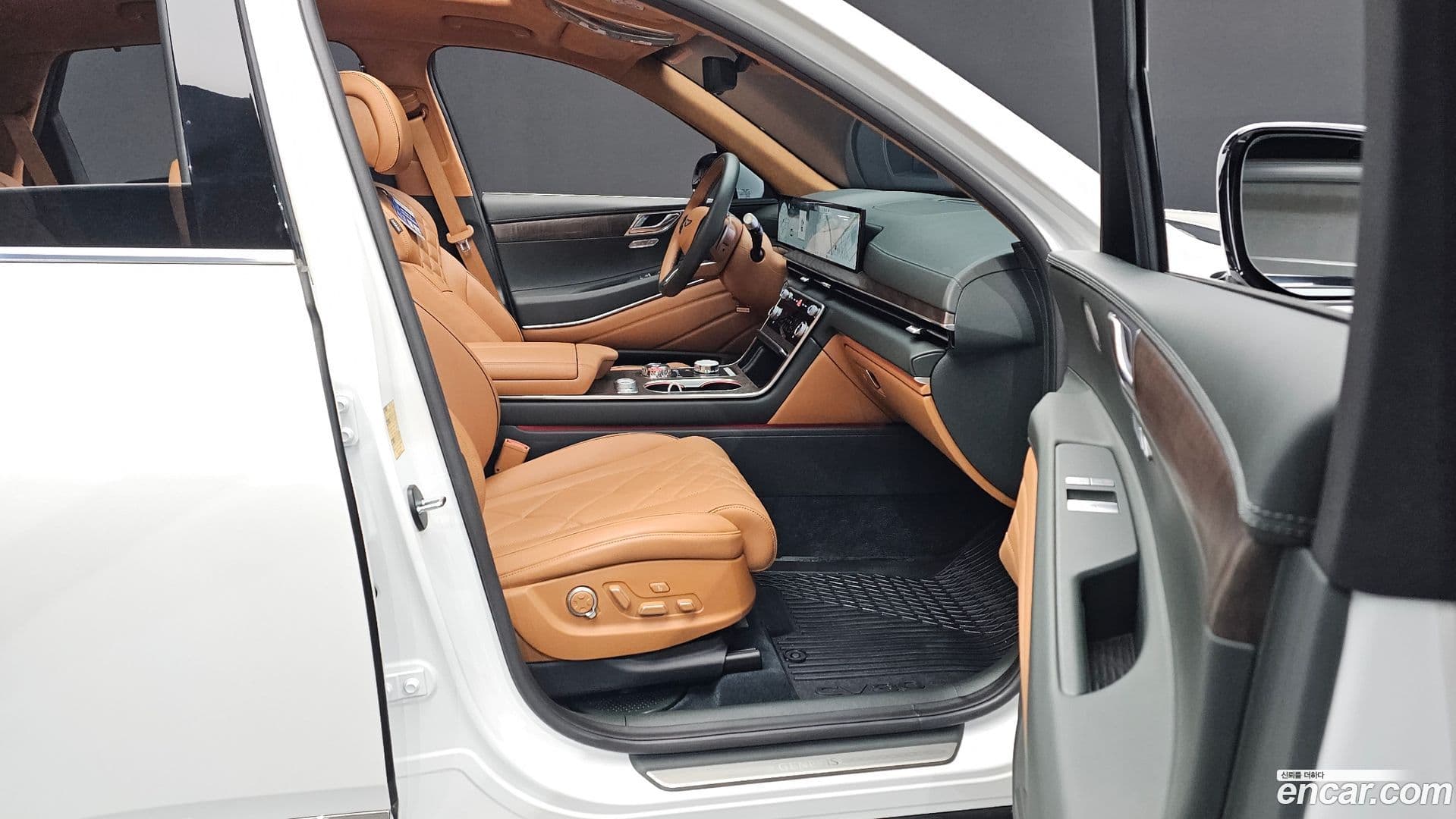 Main__Slider__Photo:GV80 Genesis 2024.2-10