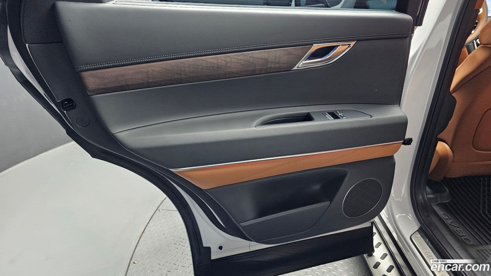 Main__Slider__Photo:GV80 Genesis 2024.2-24
