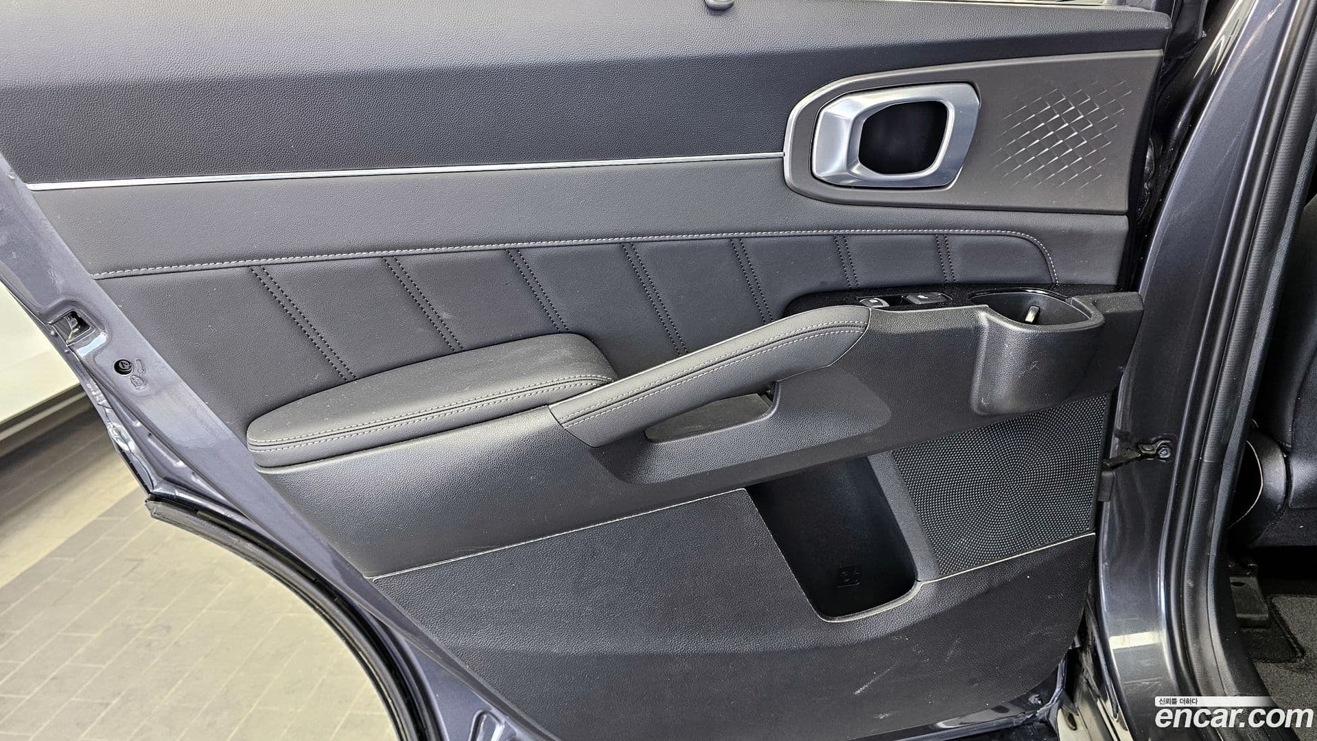 Main__Slider__Photo:Sorento Kia 2021.9-24