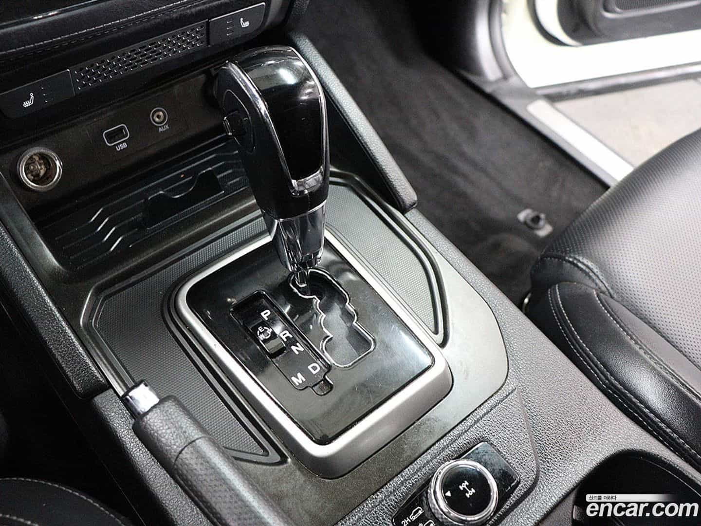 Rexton KG Mobility 2019.0-INNER-009