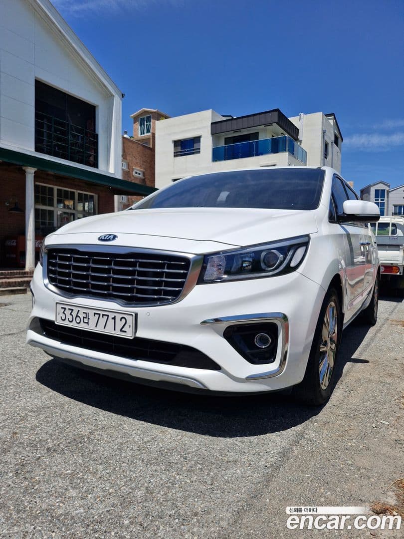 Main__Slider__Photo:Canival Kia 2019.7-0