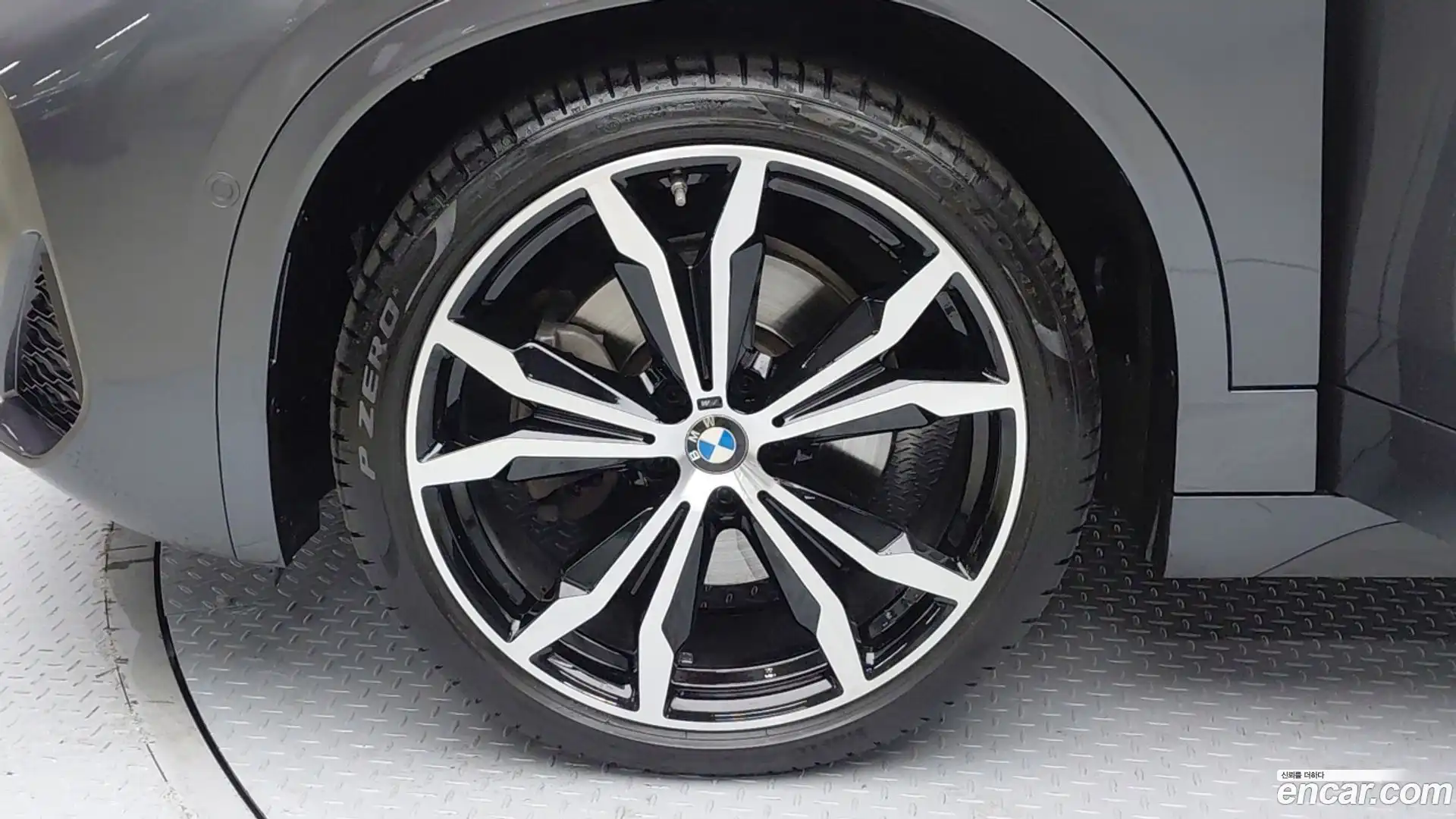 X2 (F39) BMW 2021.0-OUTER-005