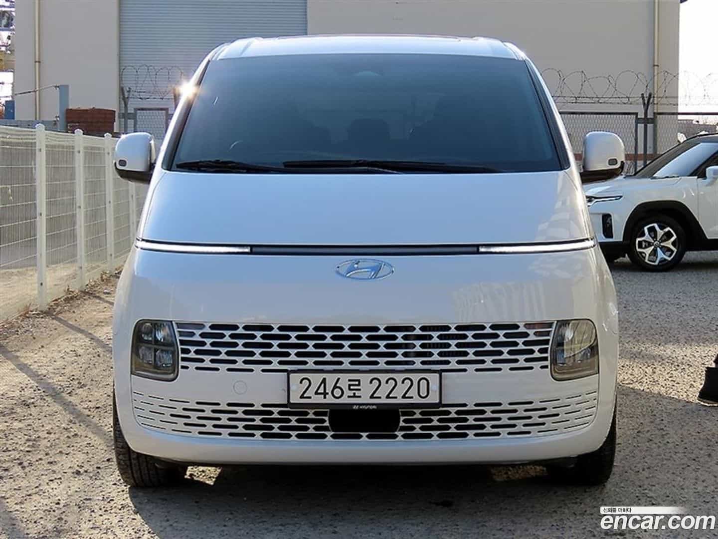 Staria Hyundai 2023.3-OUTER-003