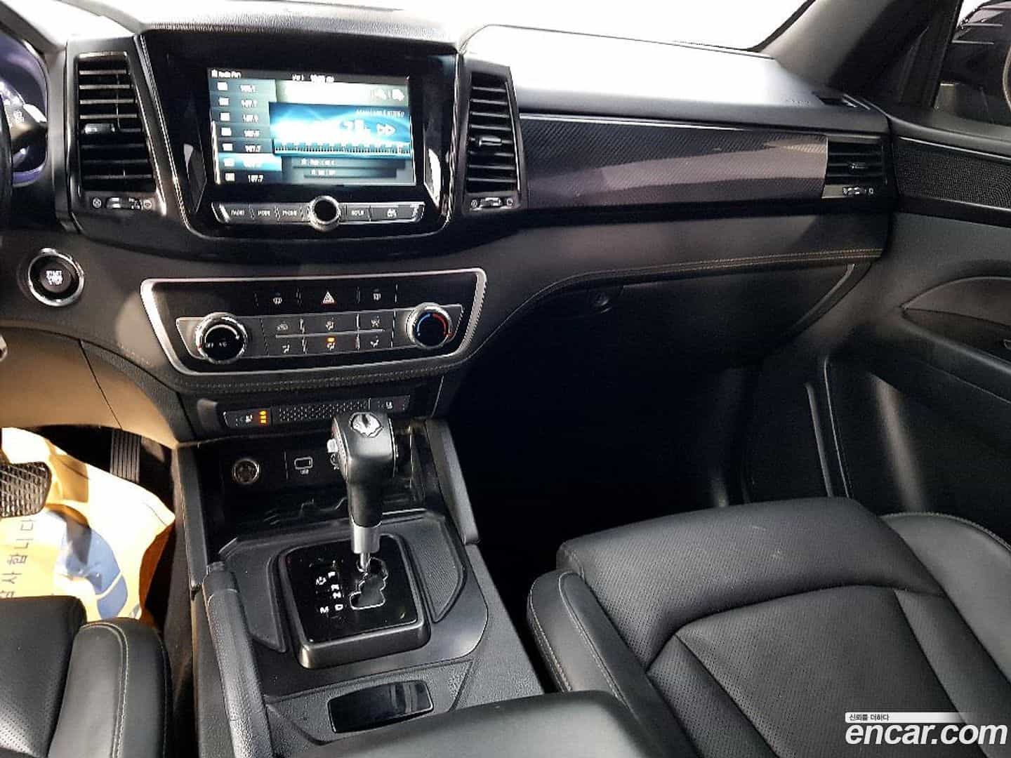 Rexton KG Mobility 2020.8-INNER-010