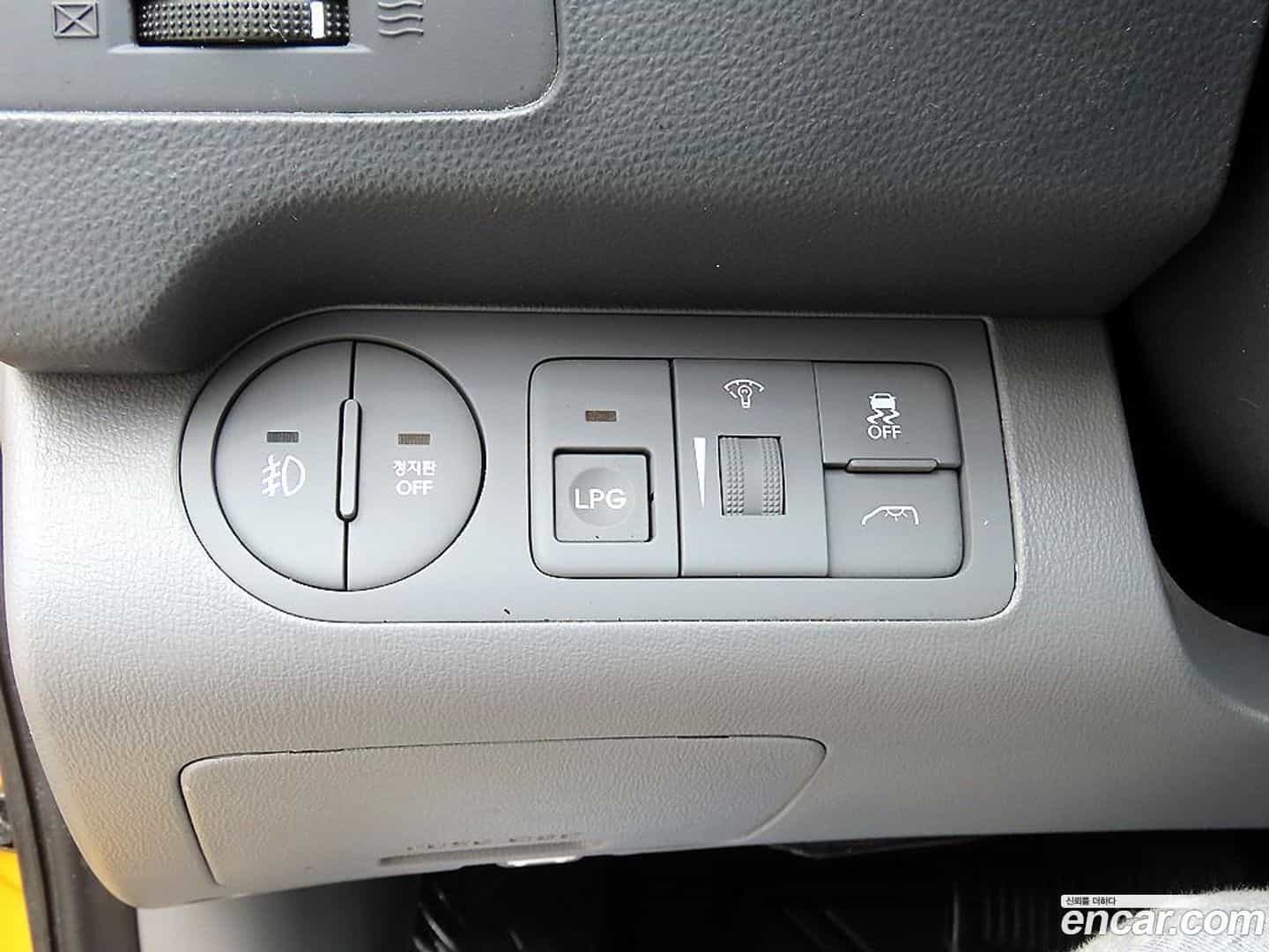 Starex Hyundai 2021.4-OPTION-017