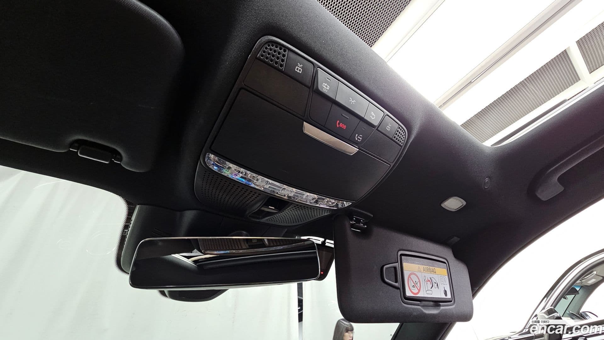 Main__Slider__Photo:E-Class Mercedes-Benz 2023.10-27