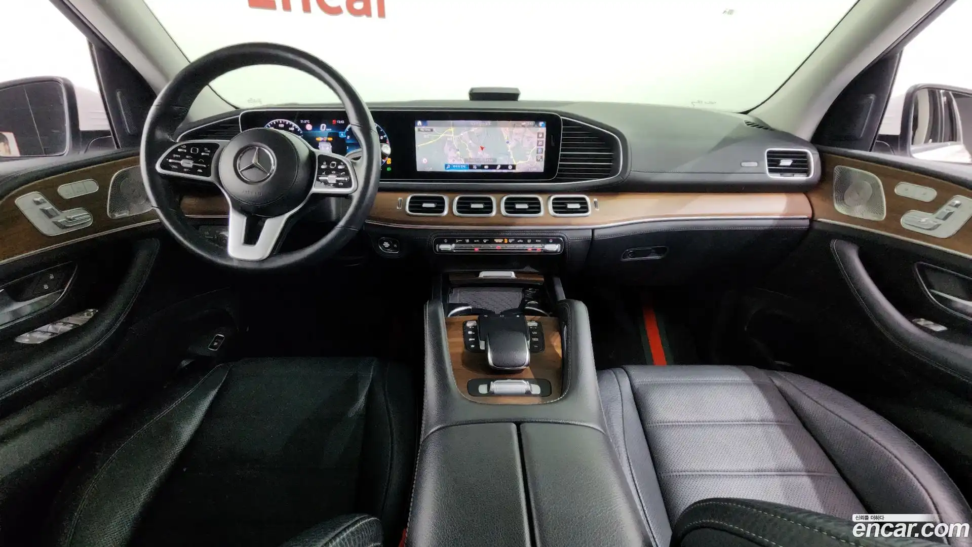 GLE-Class Mercedes-Benz 2021.5-INNER-007