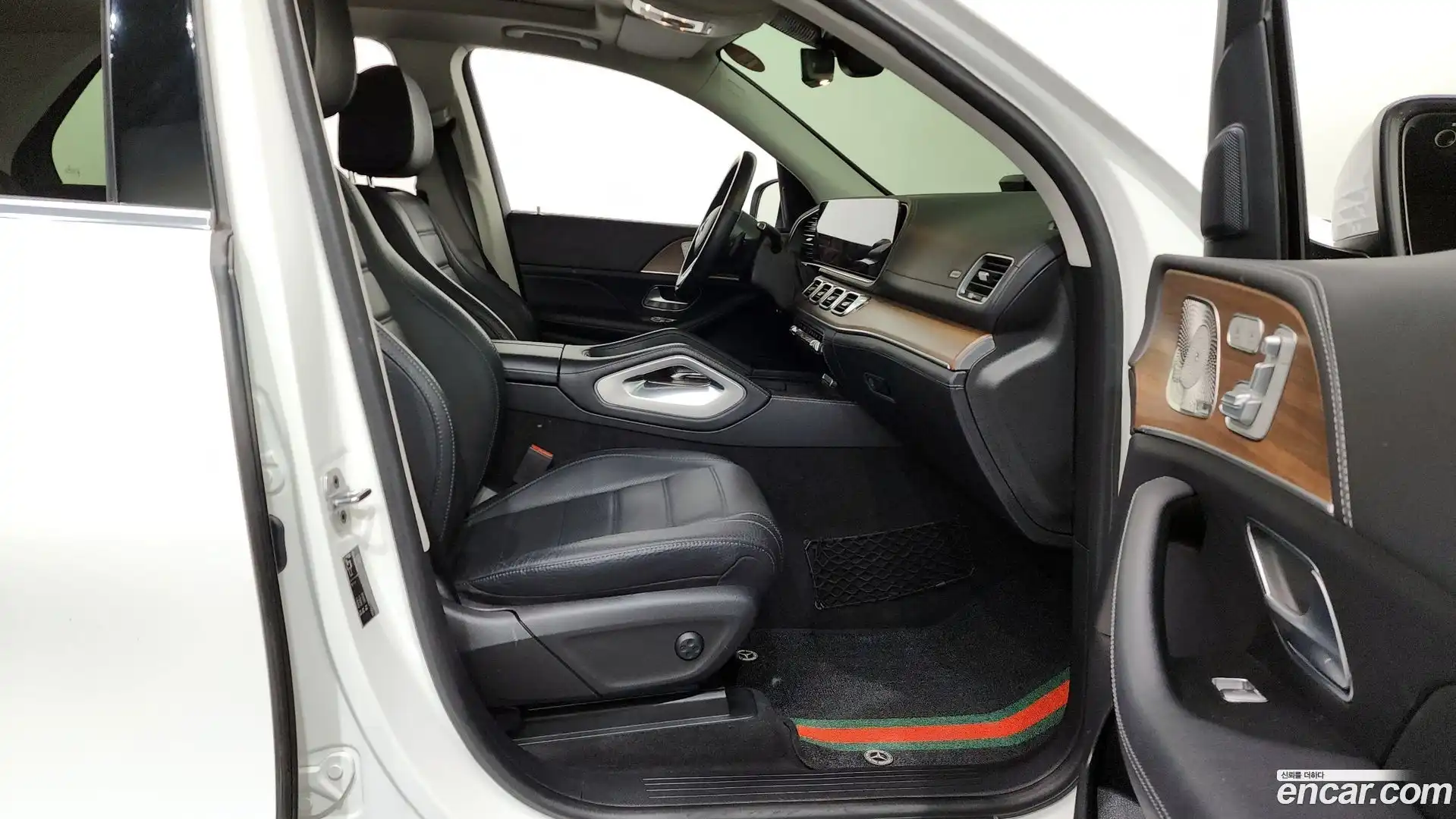 GLE-Class Mercedes-Benz 2021.5-OPTION-015