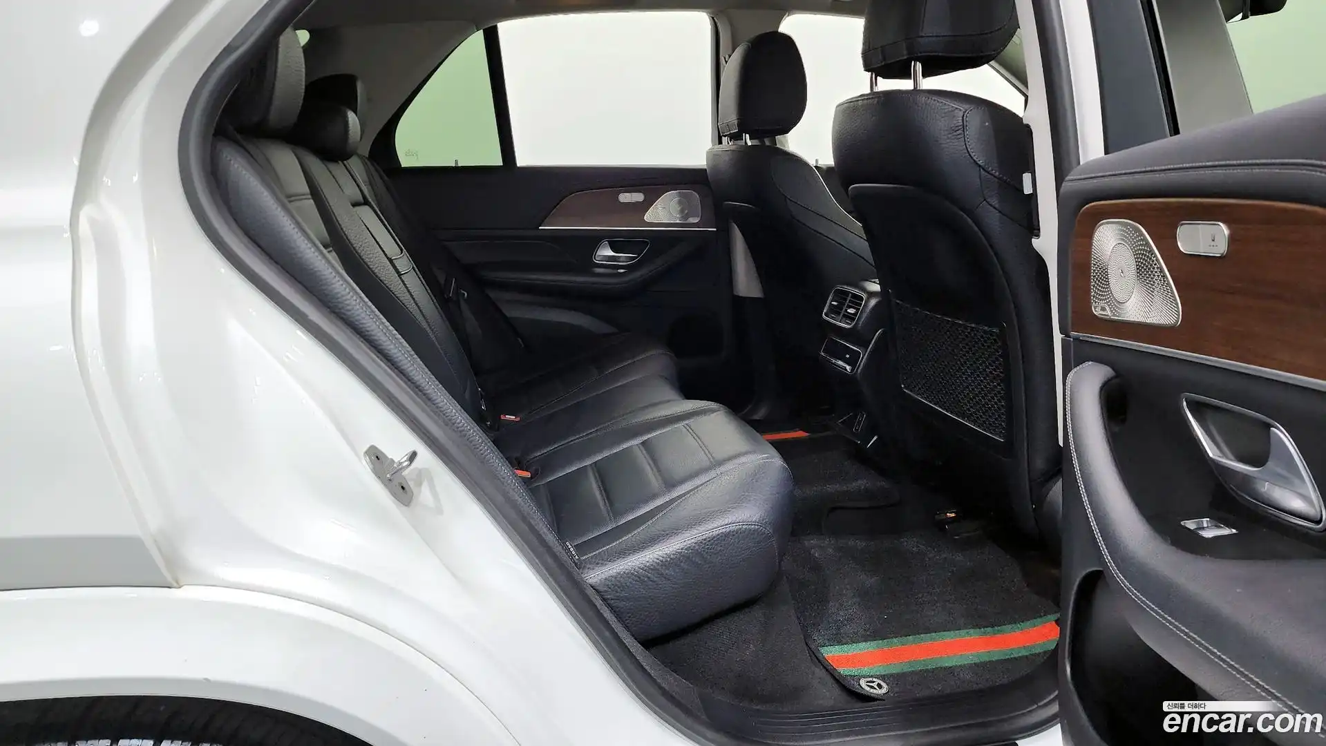 GLE-Class Mercedes-Benz 2021.5-OPTION-016