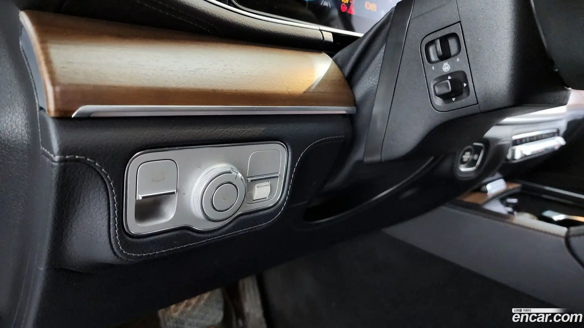 GLE-Class Mercedes-Benz 2021.5-OPTION-020