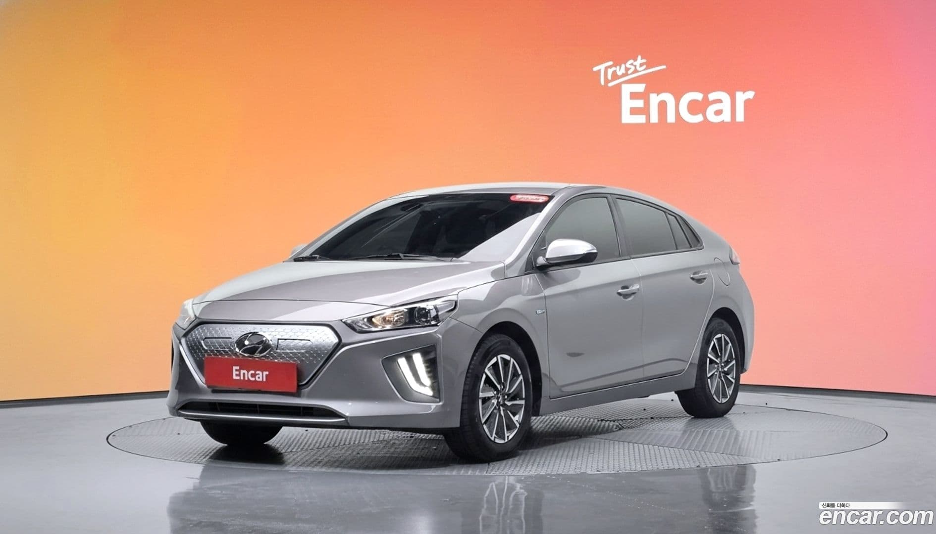 Main__Slider__Photo:Ioniq Hyundai 2020.9-0