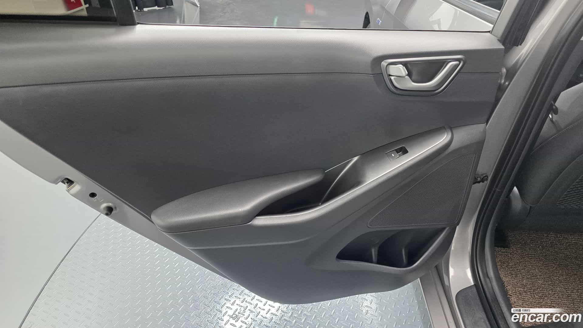 Ioniq Hyundai 2020.9-INNER-035
