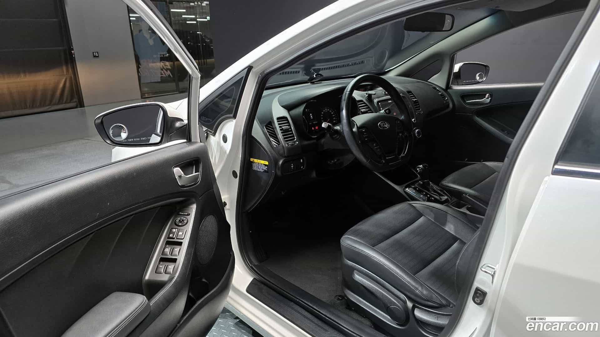 K3 Kia 2018.2-INNER-010