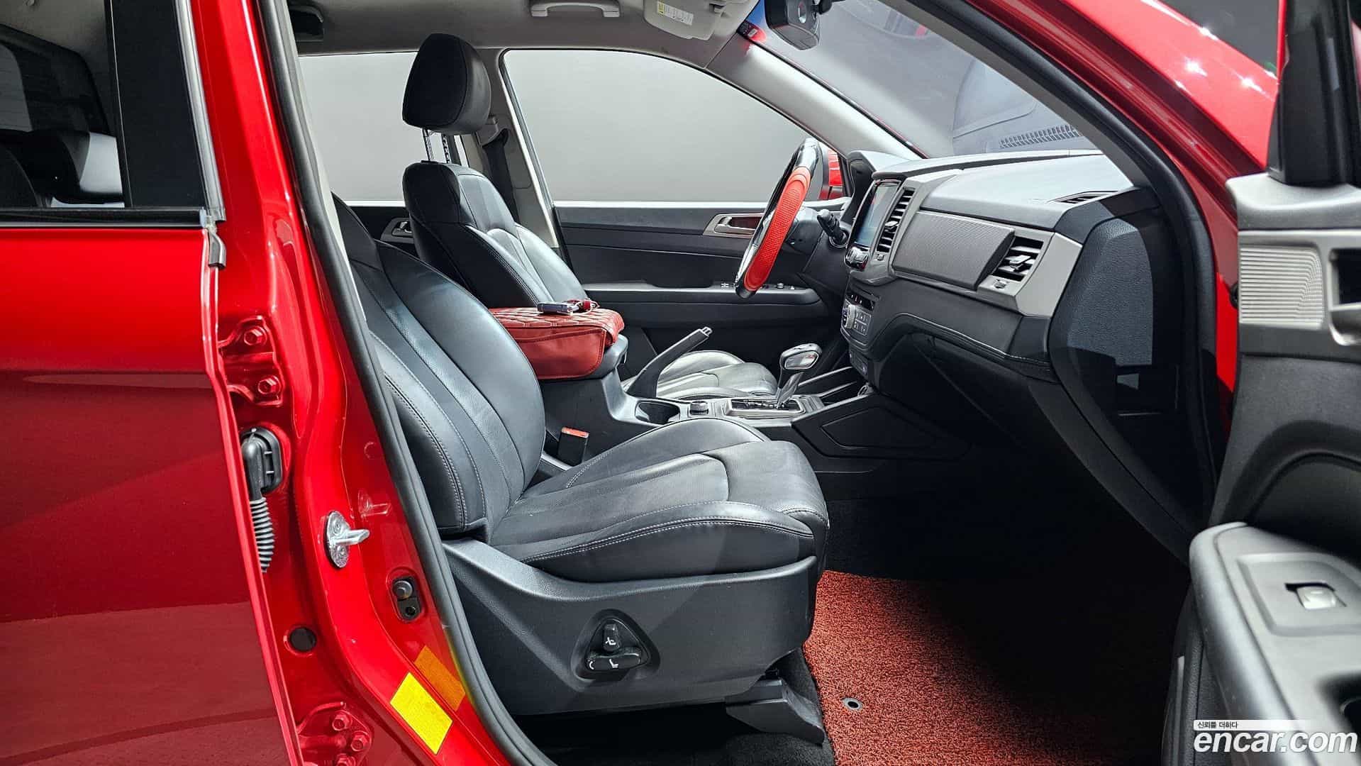 Rexton KG Mobility 2019.4-INNER-036