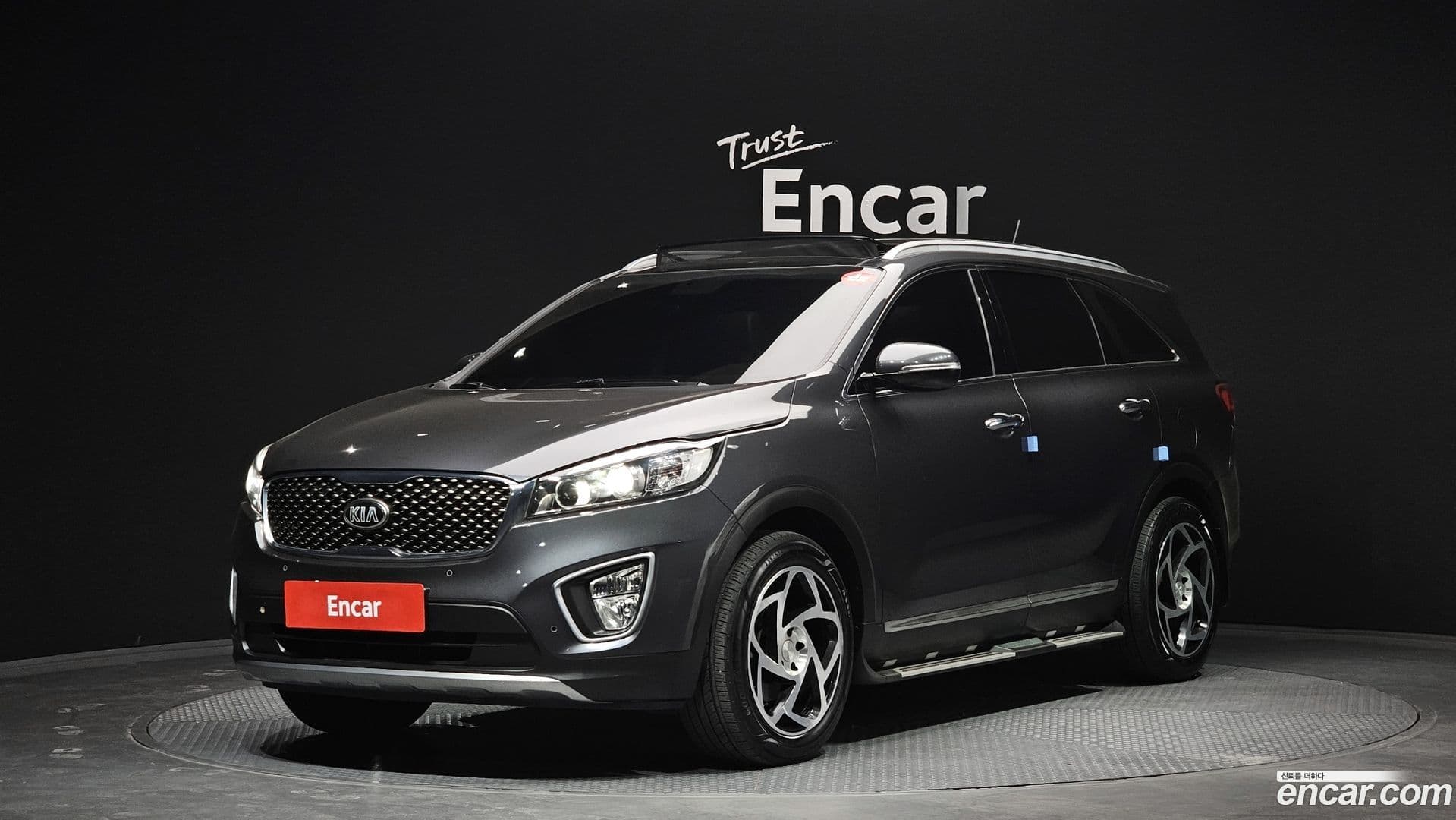Main__Slider__Photo:Sorento Kia 2015.6-0