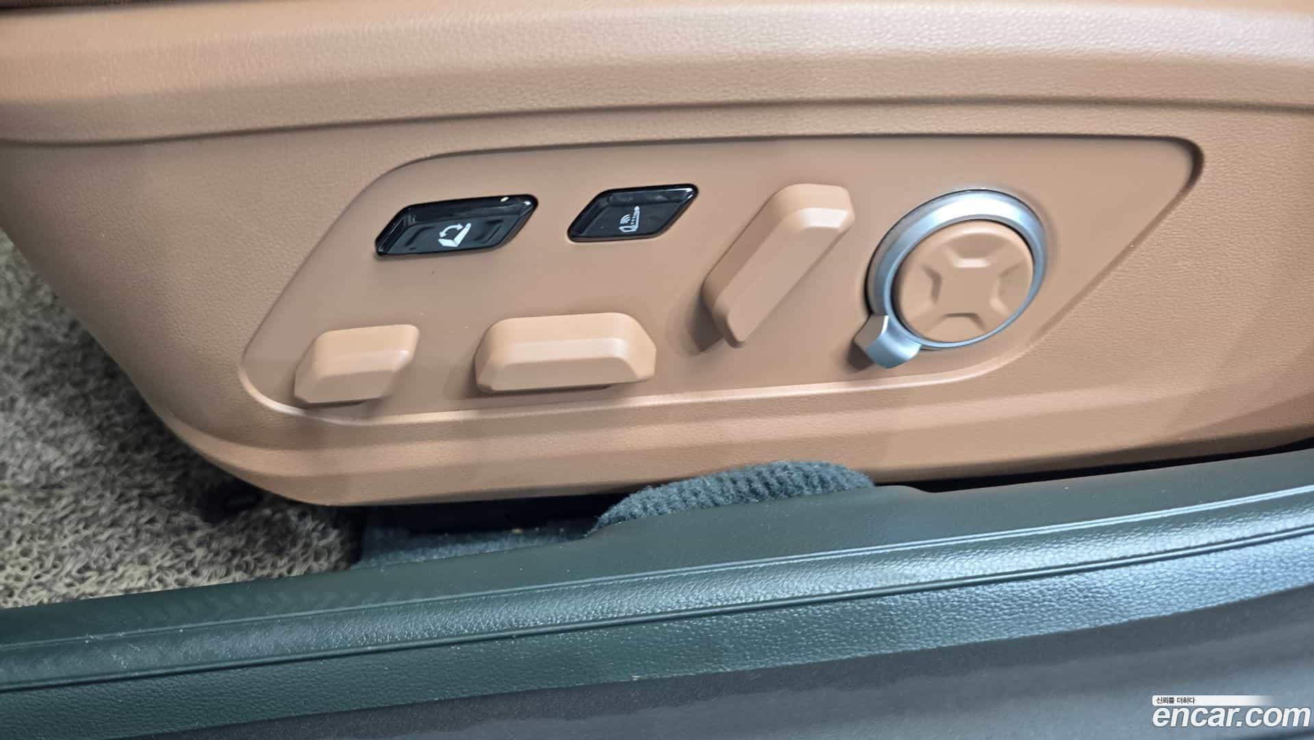 Grandeur Hyundai 2023.0-OPTION-044