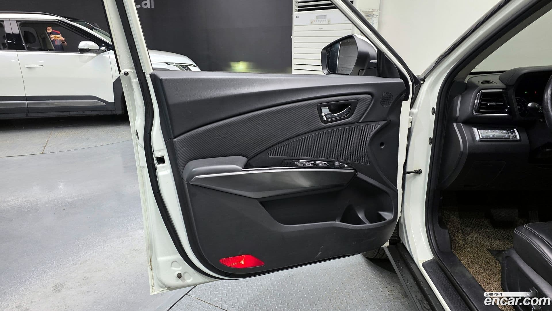 Main__Slider__Photo:TIBOLI KG Mobility 2020.10-23
