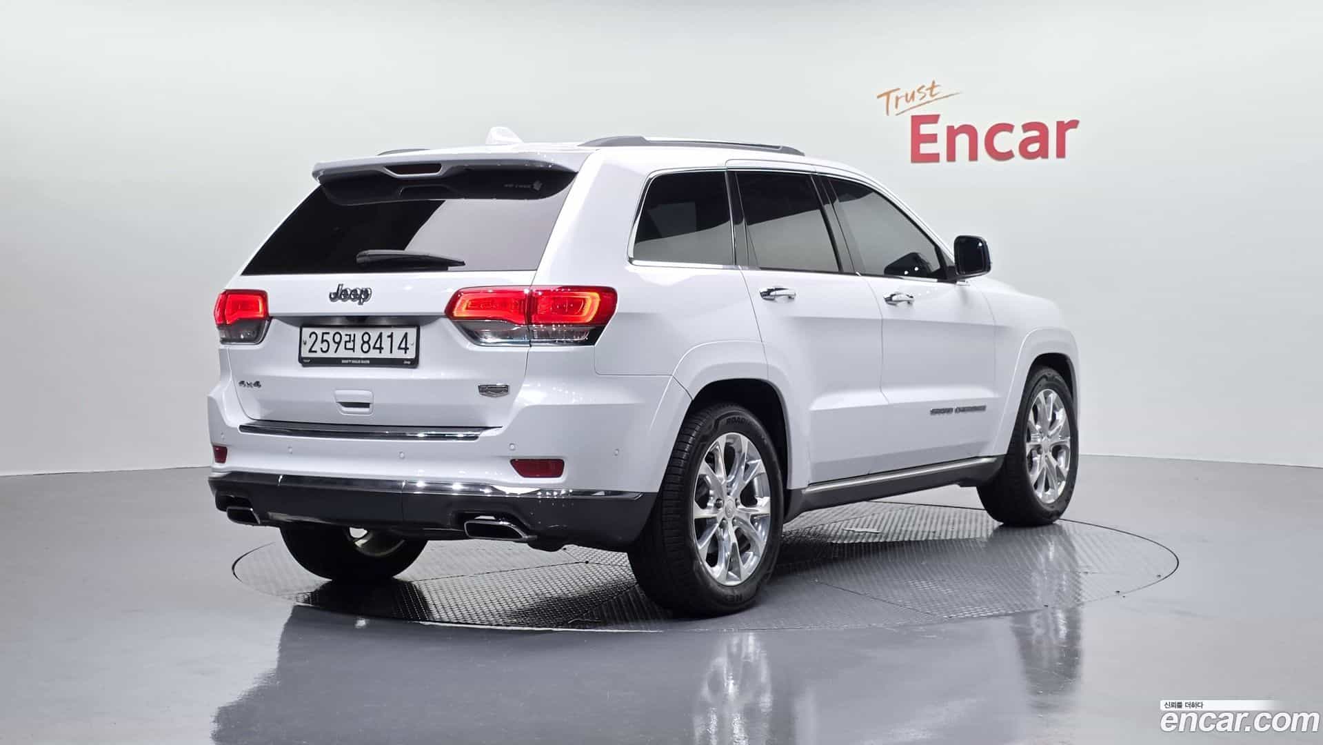 Cherokee Jeep 2019.9-OUTER-002