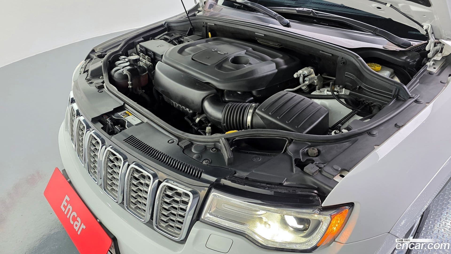 Main__Slider__Photo:Cherokee Jeep 2019.9-5