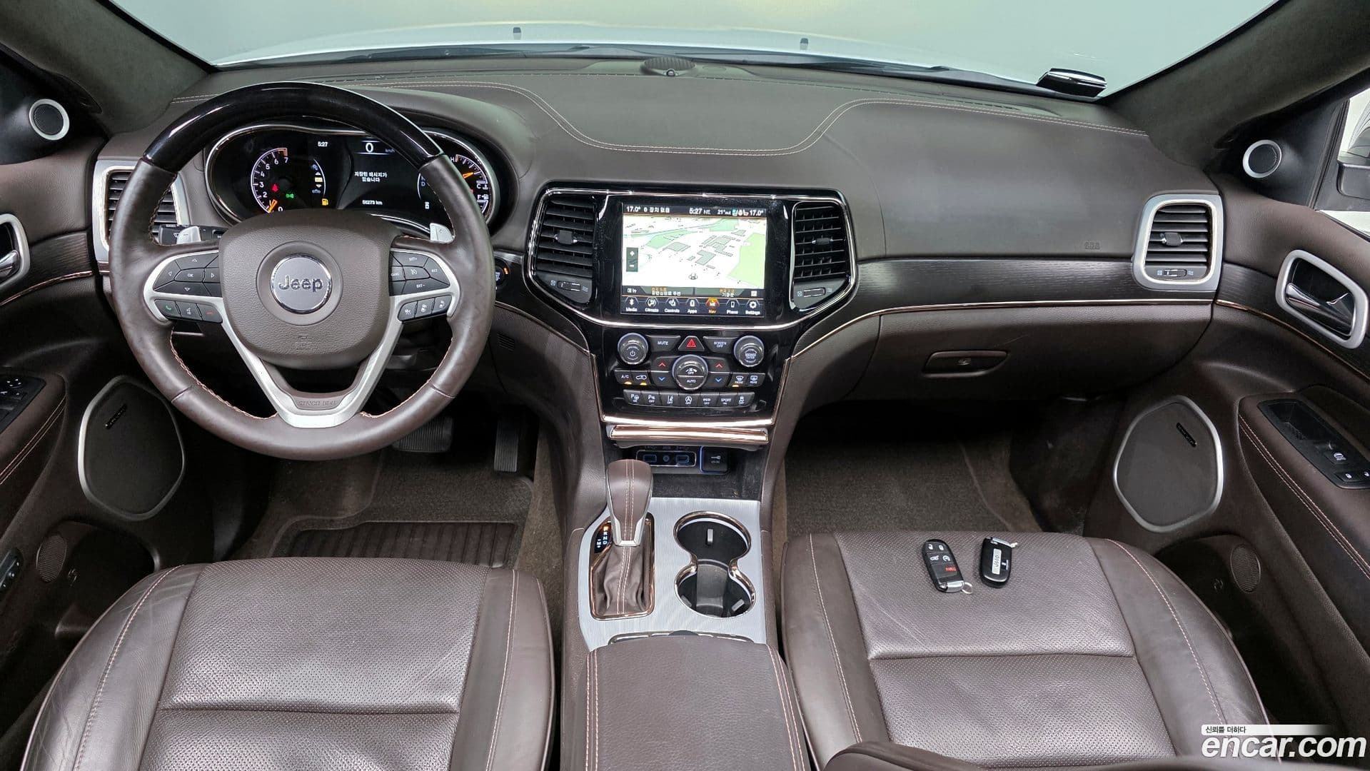 Main__Slider__Photo:Cherokee Jeep 2019.9-6